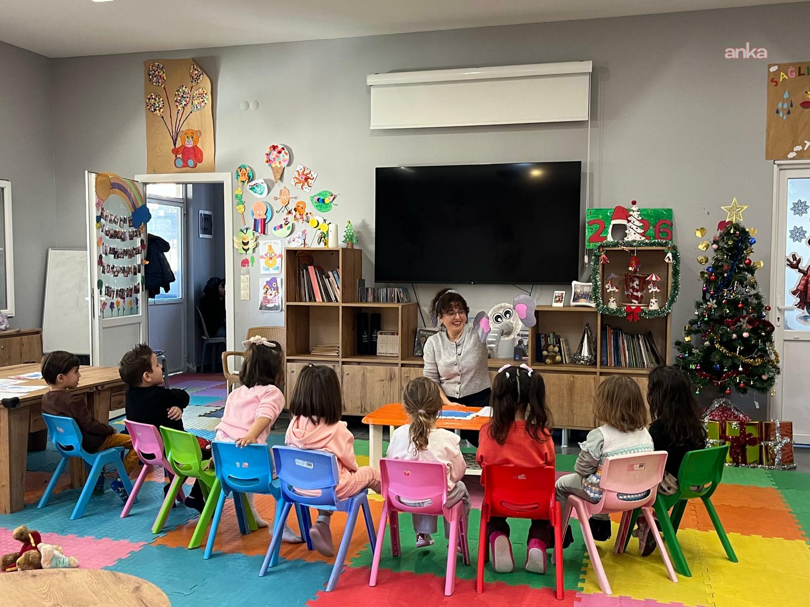Kuşadası Belediyesi Anne-Baba-Çocuk Merkezi'nde eğitimler devam ediyor