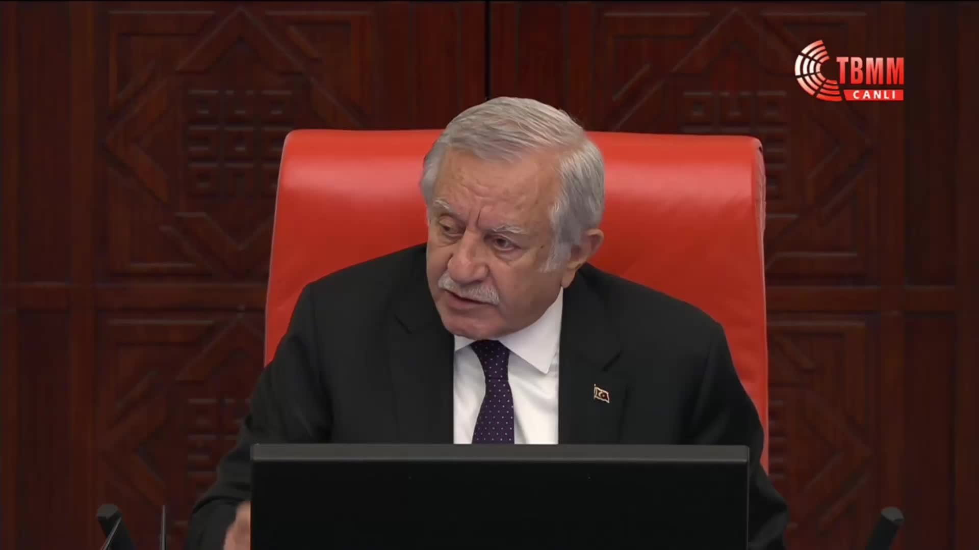2026 bütçesi TBMM Genel Kurulu'nda... MHP'li Durgun: "Emeğinin peşinde olan çiftçilerimizin yüzü maalesef gülmemektedir"