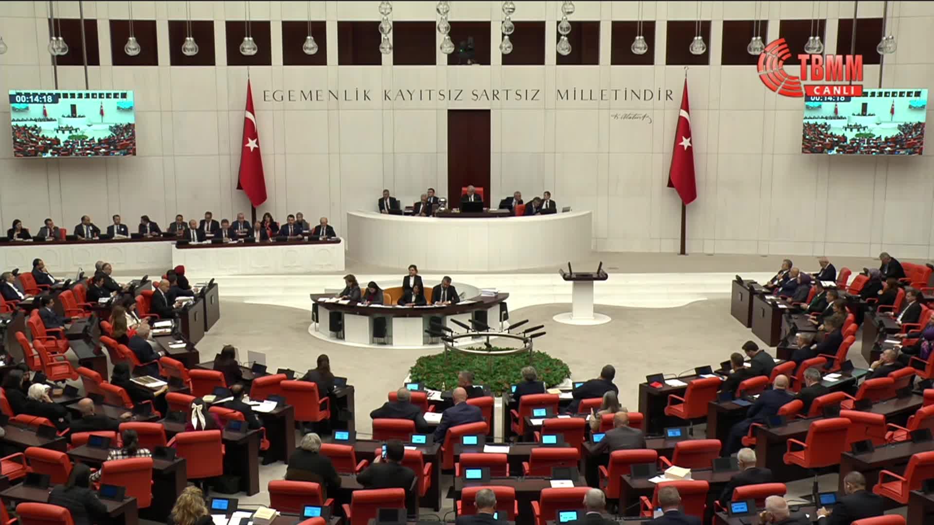 2026 bütçesi TBMM Genel Kurulu'nda... Murat Kurum: Deprem bölgesinin şantiye şefiyim