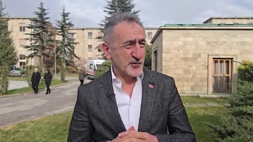 CHP'li Adıgüzel'den AK Parti'li Bayraktar'a "fındık fiyatı" tepkisi: "Alıcılar tatilde de satıcılar tatilde değil, yani çiftçinin emek hakkını satanlar, bu ülkeye ihanet edenler tatilde değil"