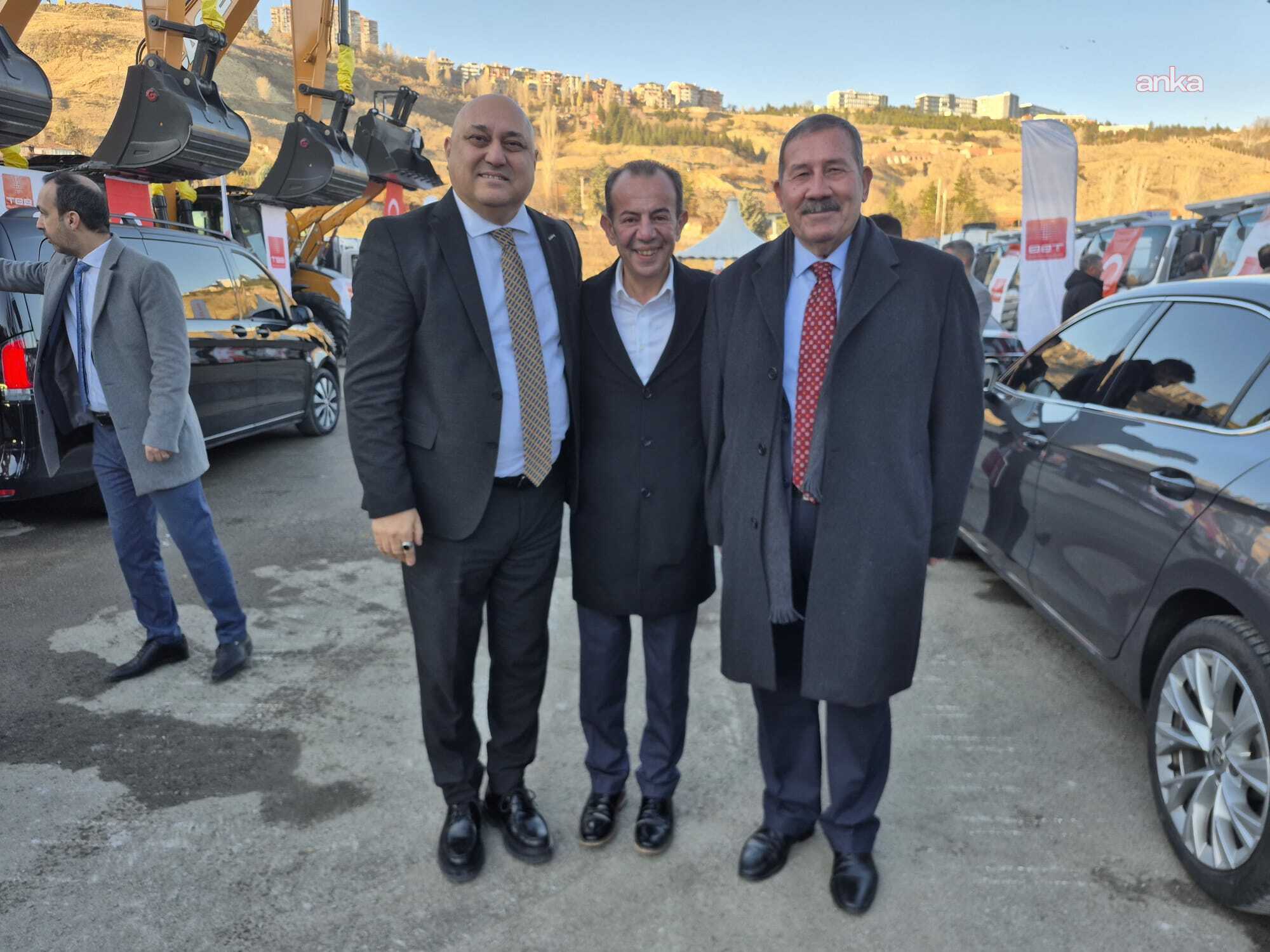 Türkiye Belediyeler Birliği'nden Milas Belediyesi’ne paletli ekskavatör hibesi