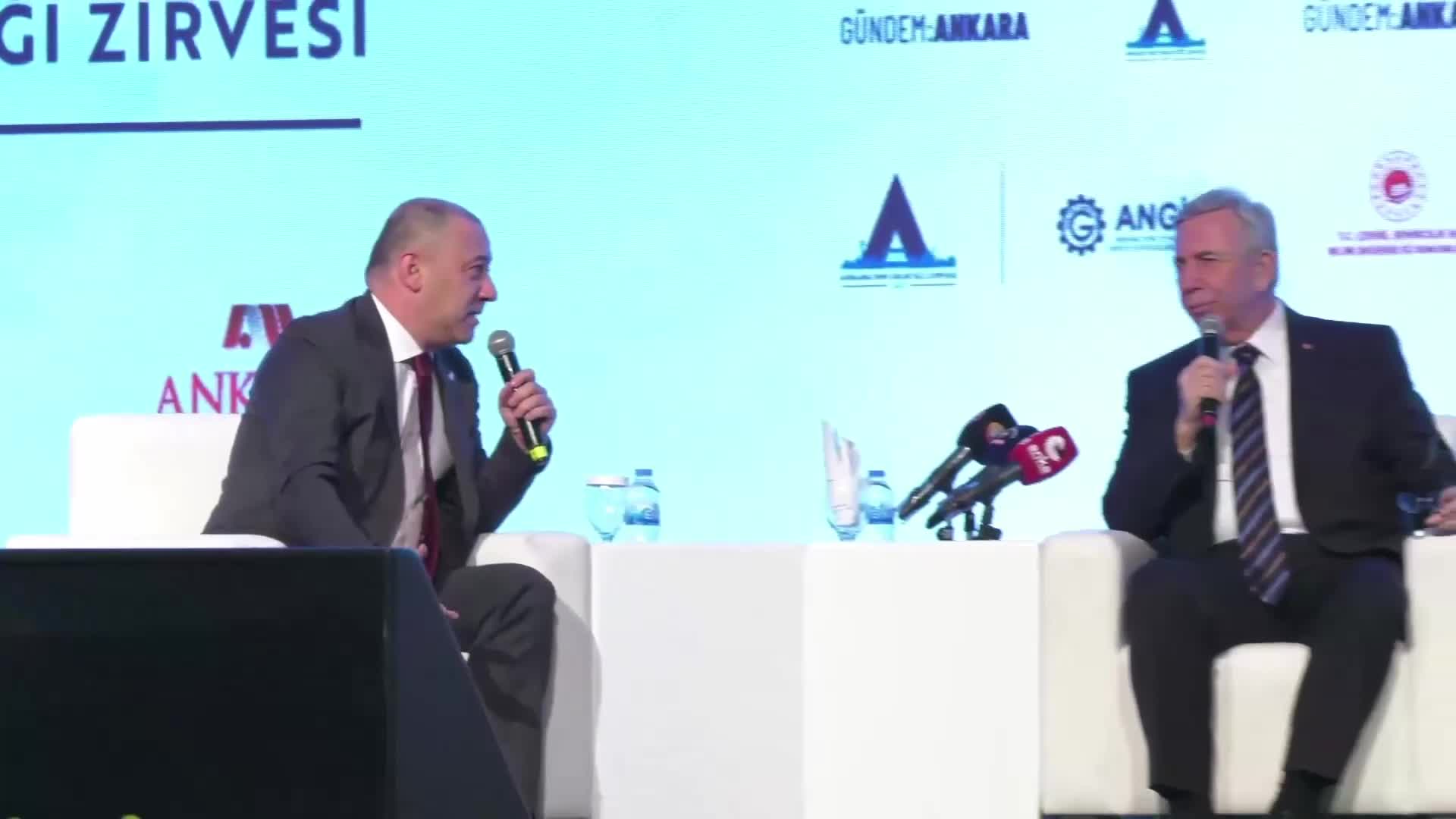 Mansur Yavaş: "Bin kadar elektrikli otobüs alıp, Ankara'da günlük iki milyon kişi ücretsiz taşıyıp trafik problemine de çözüm bulacağımıza inanıyorum"