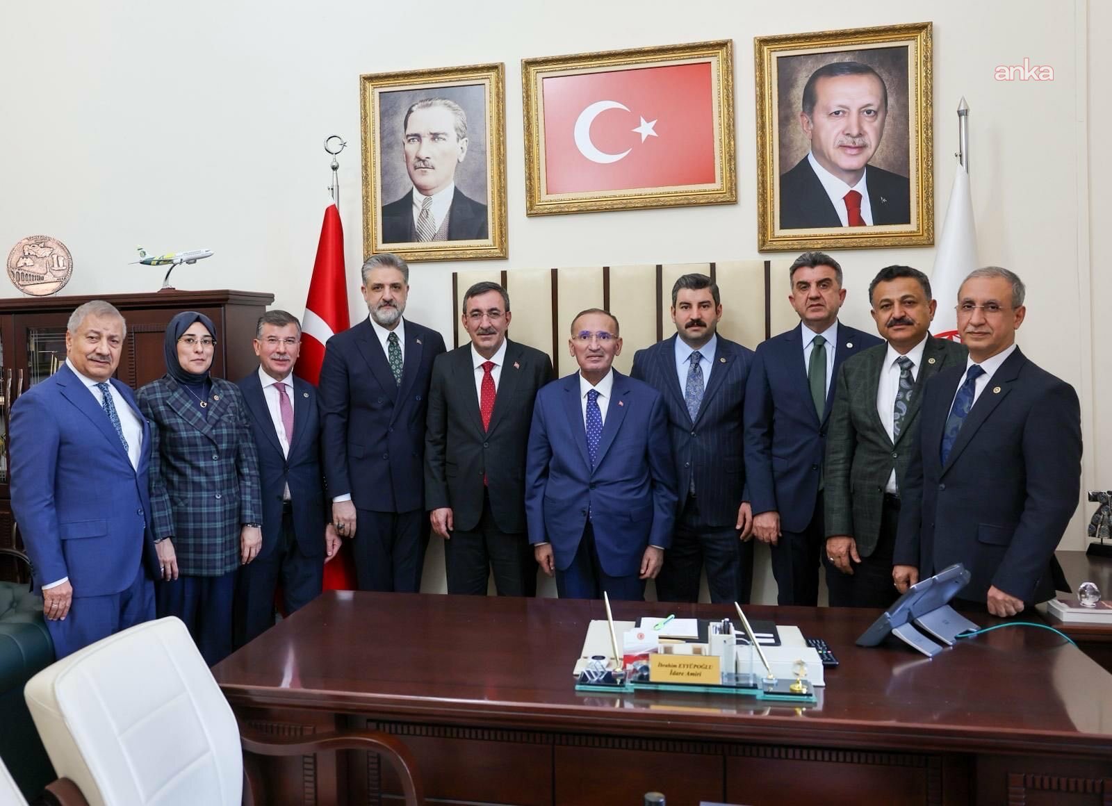 Cumhurbaşkanı Yardımcısı Yılmaz, AK Parti Şanlıurfa milletvekilleri ile bir araya geldi