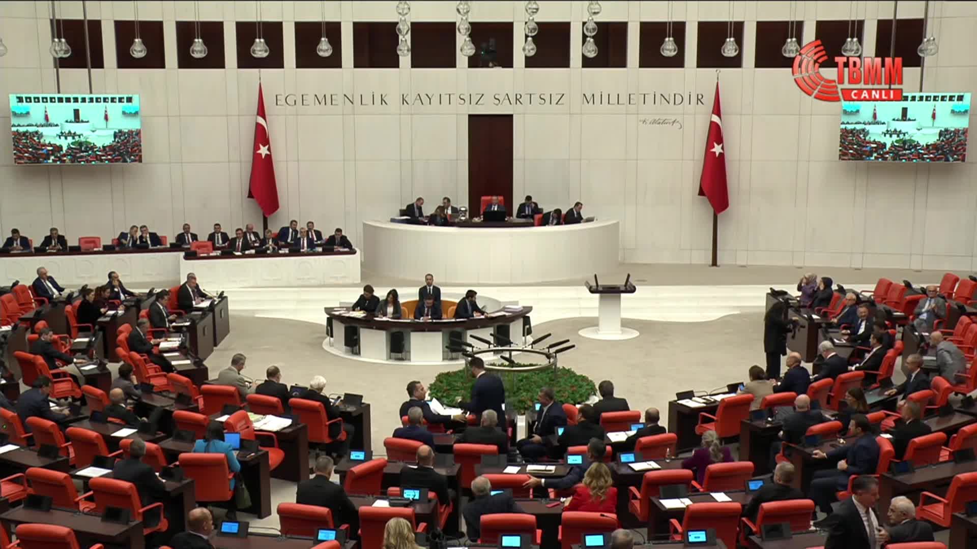 2026 bütçesi TBMM Genel Kurulu'nda... Başarır'dan Cevdet Yılmaz'a: Belediyelerimiz kent mutfakları, kreşleri, süt yardımını siz yapmadığınız için yapıyor