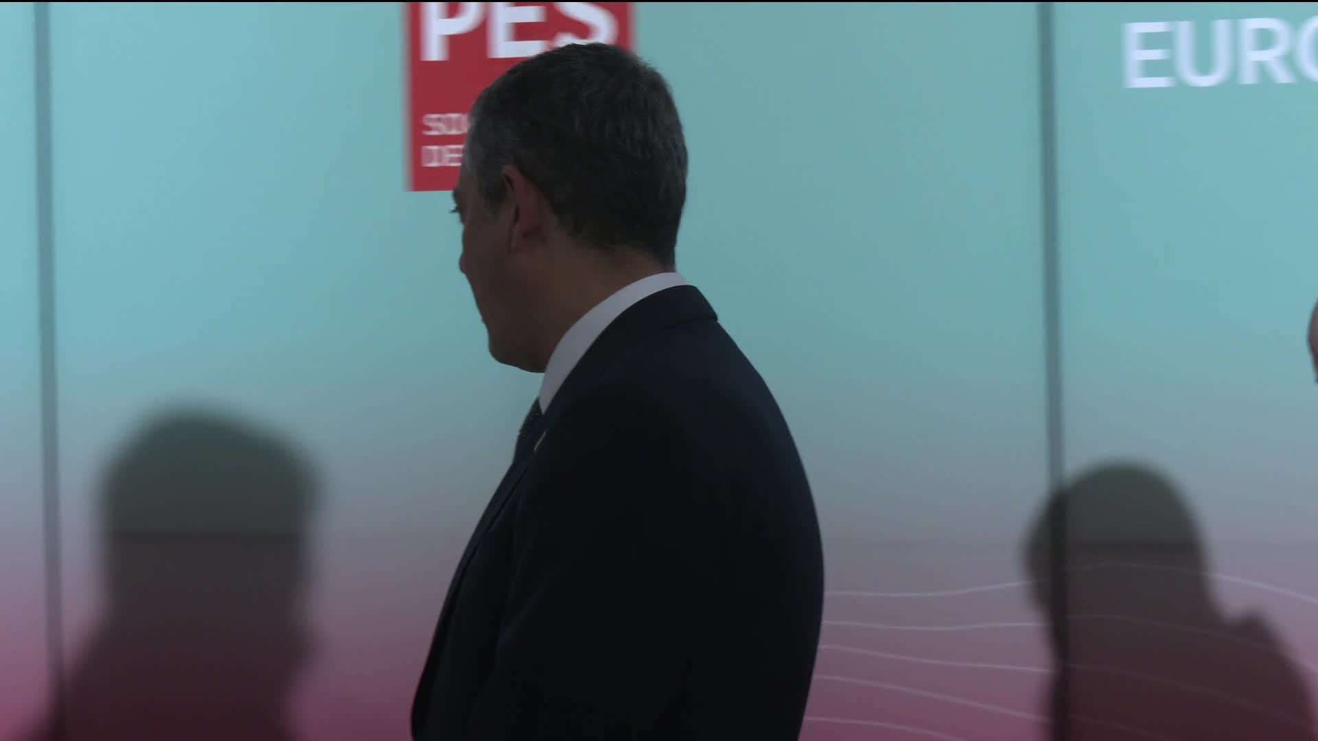 Özgür Özel Brüksel’de… “Otoriterleri desteklerseniz bizim gibi bütün sol için yeni bir rüzgâr yaratacak bir partiyi bir başına bırakmış olursunuz”