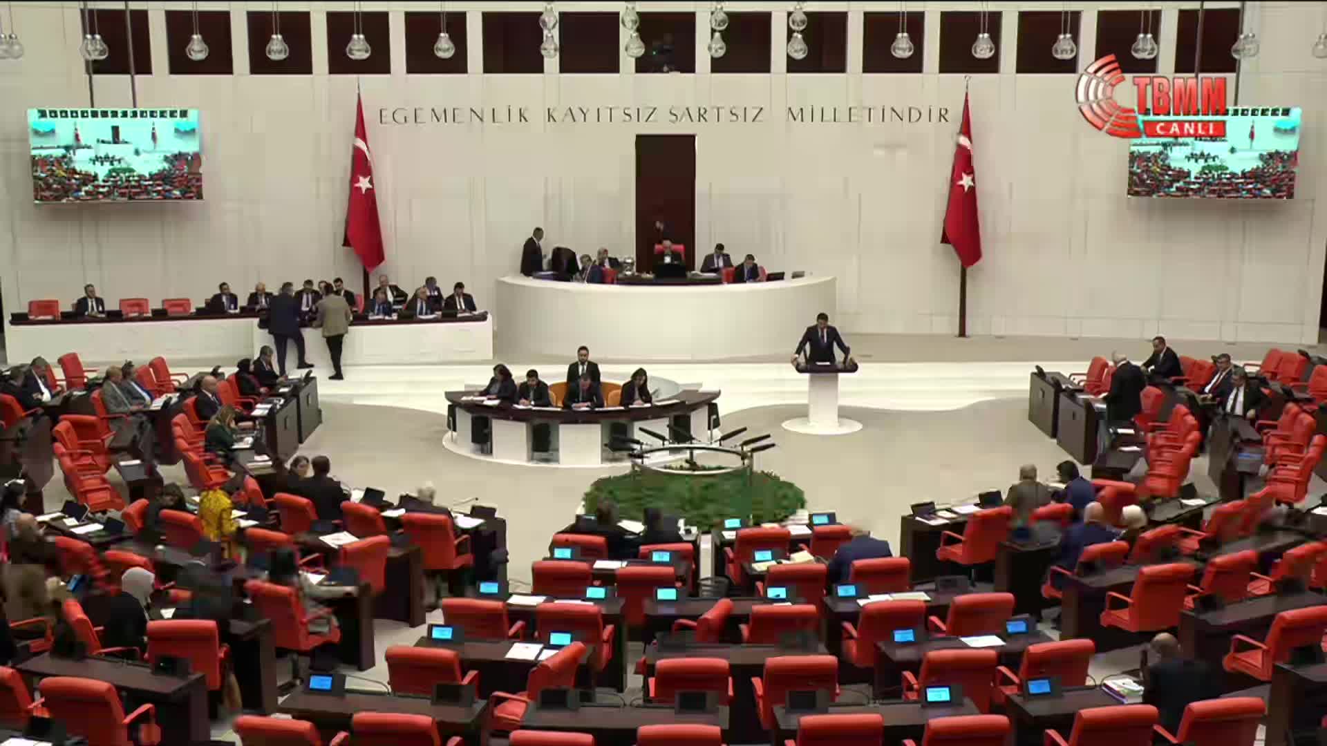 2026 bütçesi TBMM Genel Kurulu'nda... CHP'li Altay: "Bu Parlamento sembolik, işlevsel olan saray; bu da kabul edilemez"