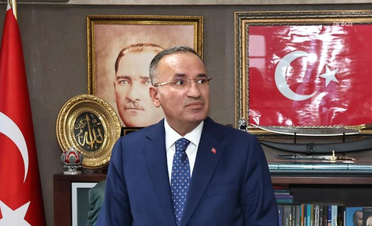 Bekir Bozdağ: Bakan Işıkhan'a ilettiğimiz Şanlıurfa'da Göç İdaresi Başkanlığı personel dağılım mağduriyeti giderilecek