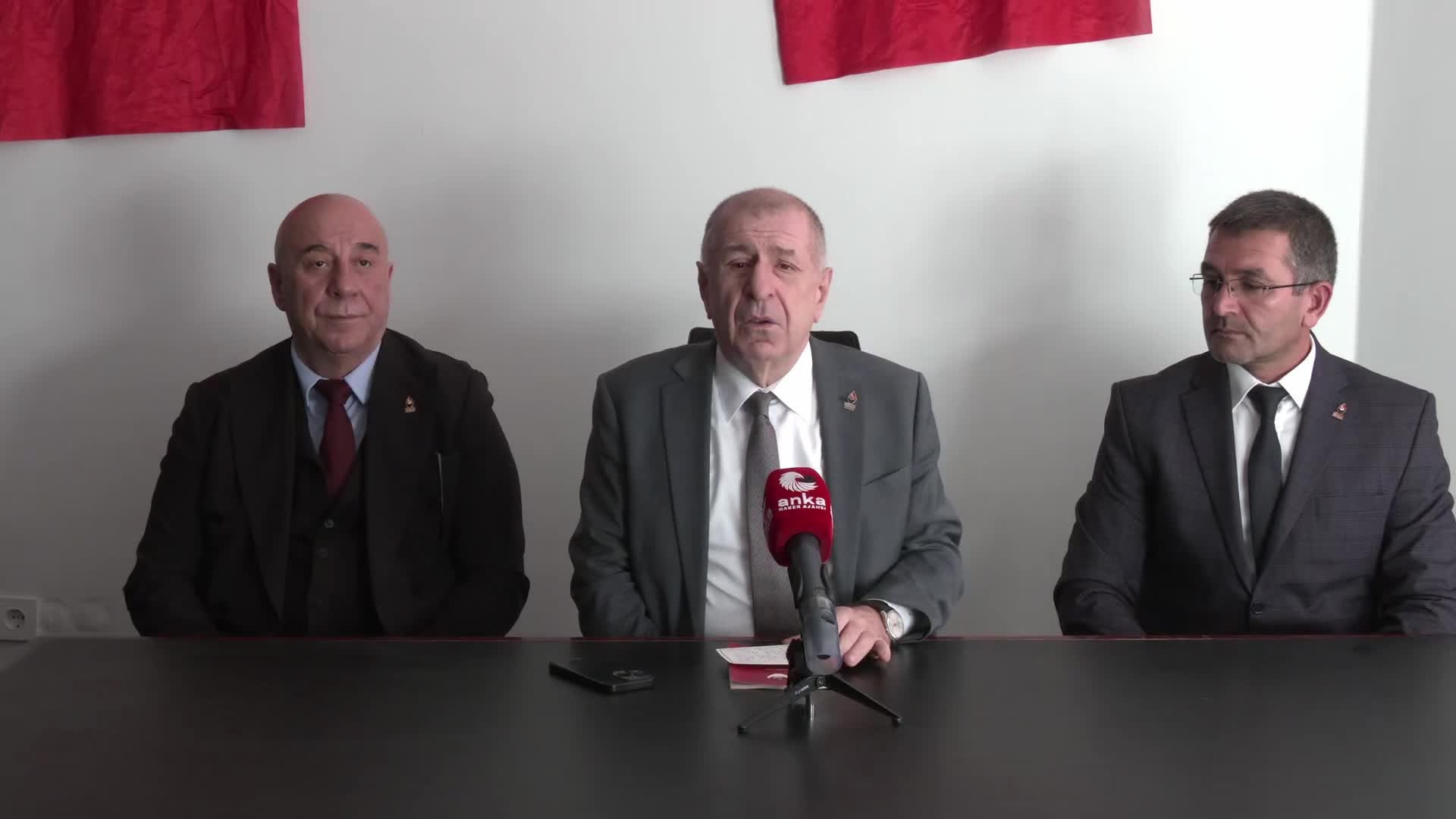 Ümit Özdağ’dan, MHP Lideri Bahçeli’ye tepki: “Bir sene öncesine kadar Bahçeli de DEM’in yapmış olduğu mitingleri lanetlerdi; şimdi destekliyor”