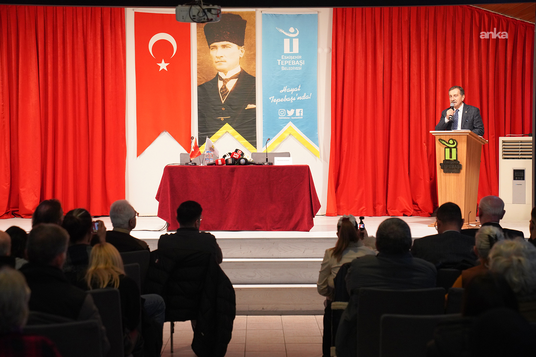 Tepebaşı-Cumhuriyet Sanat ve Kitap Şenliği başladı