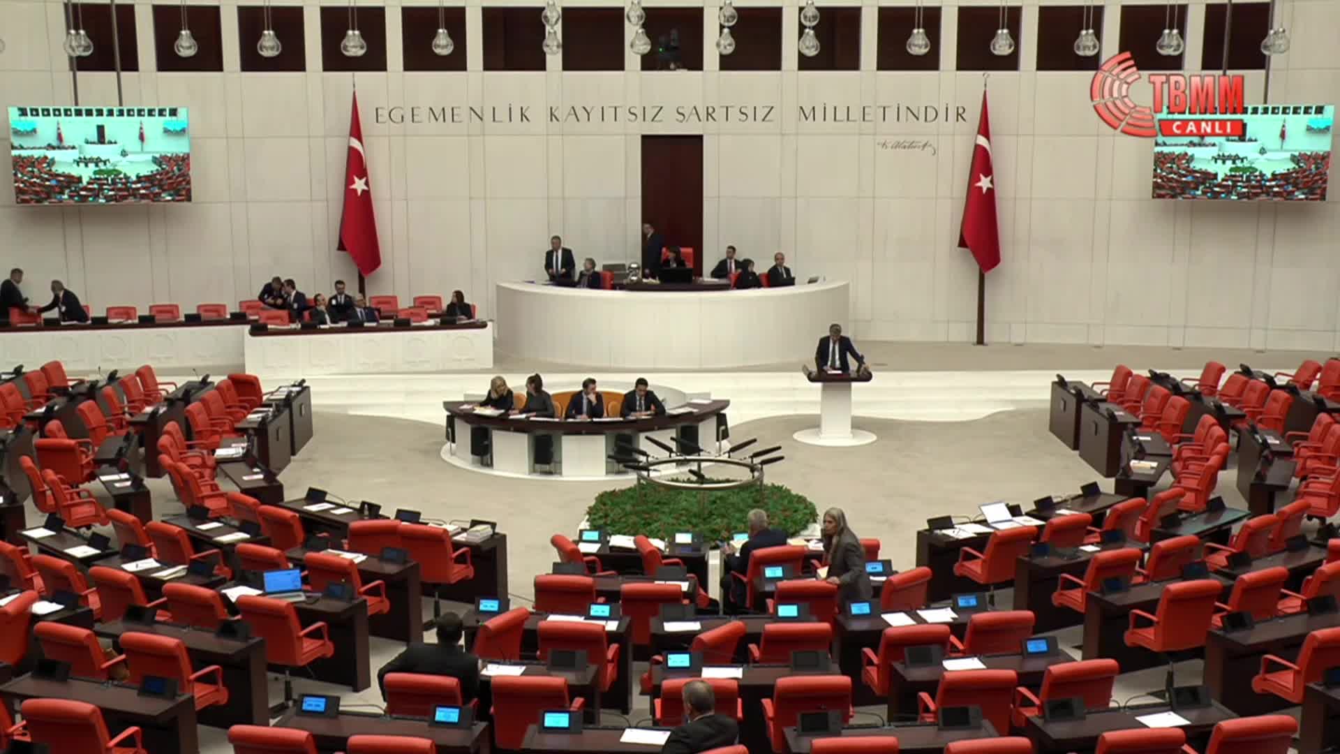 2026 bütçesi TBMM Genel Kurulu'nda... Mehmet Emin Ekmen: Geçmiş yılların kayıpları telafi edilmeden yapılacak her artış, asgari ücretliyi sistematik bir biçimde yoksullaştırmakta