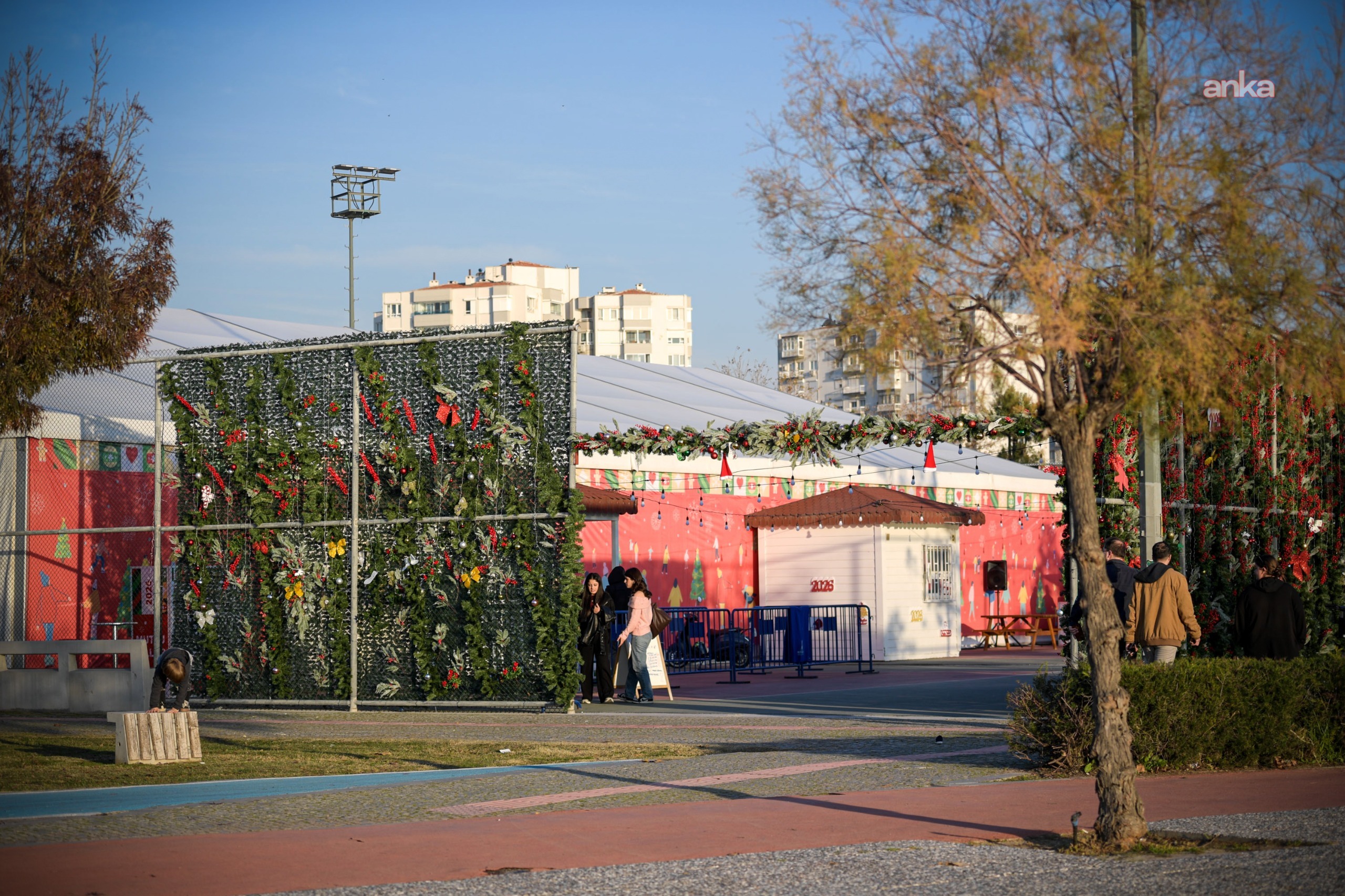İzmir'de yeni yıl coşkusu pistlerde