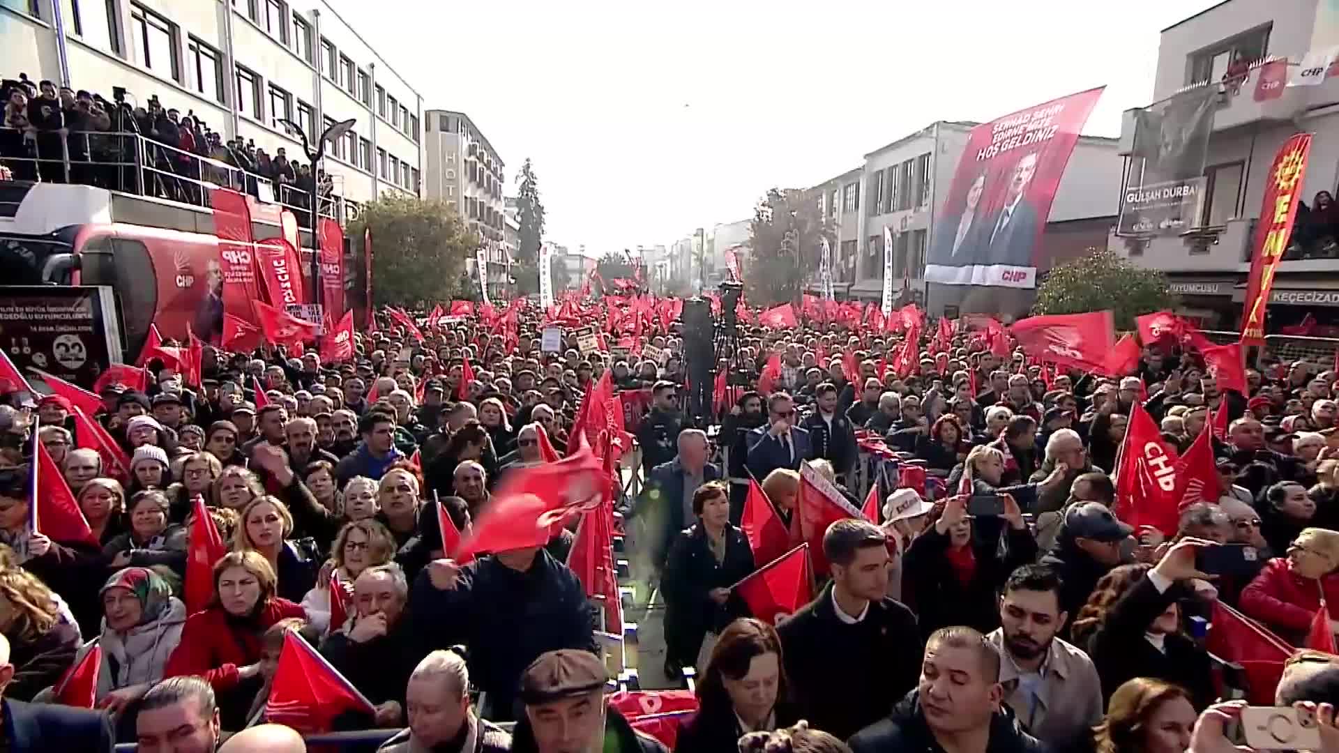 CHP’nin “Millet İradesine Sahip Çıkıyor” mitinginin 76’ncısı Edirne’de yapıldı... Özel’den tava ciğeri hesabı: “Bir senede 37 porsiyon kayıp var”