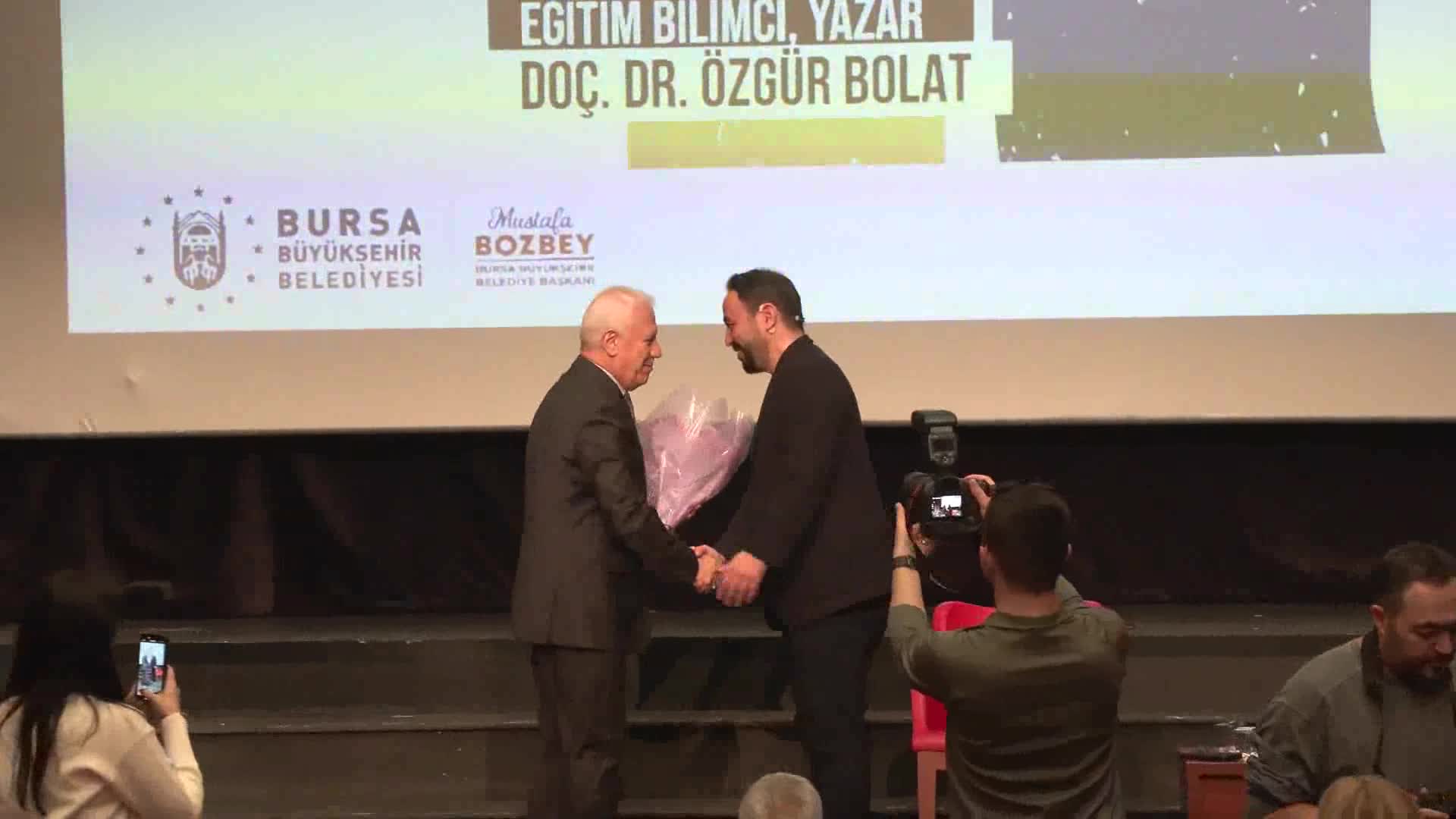 Bursa Büyükşehir Belediye Başkanı Bozbey: "Çocuklarımızı hayal kurması konusunda serbest bırakmalıyız"
