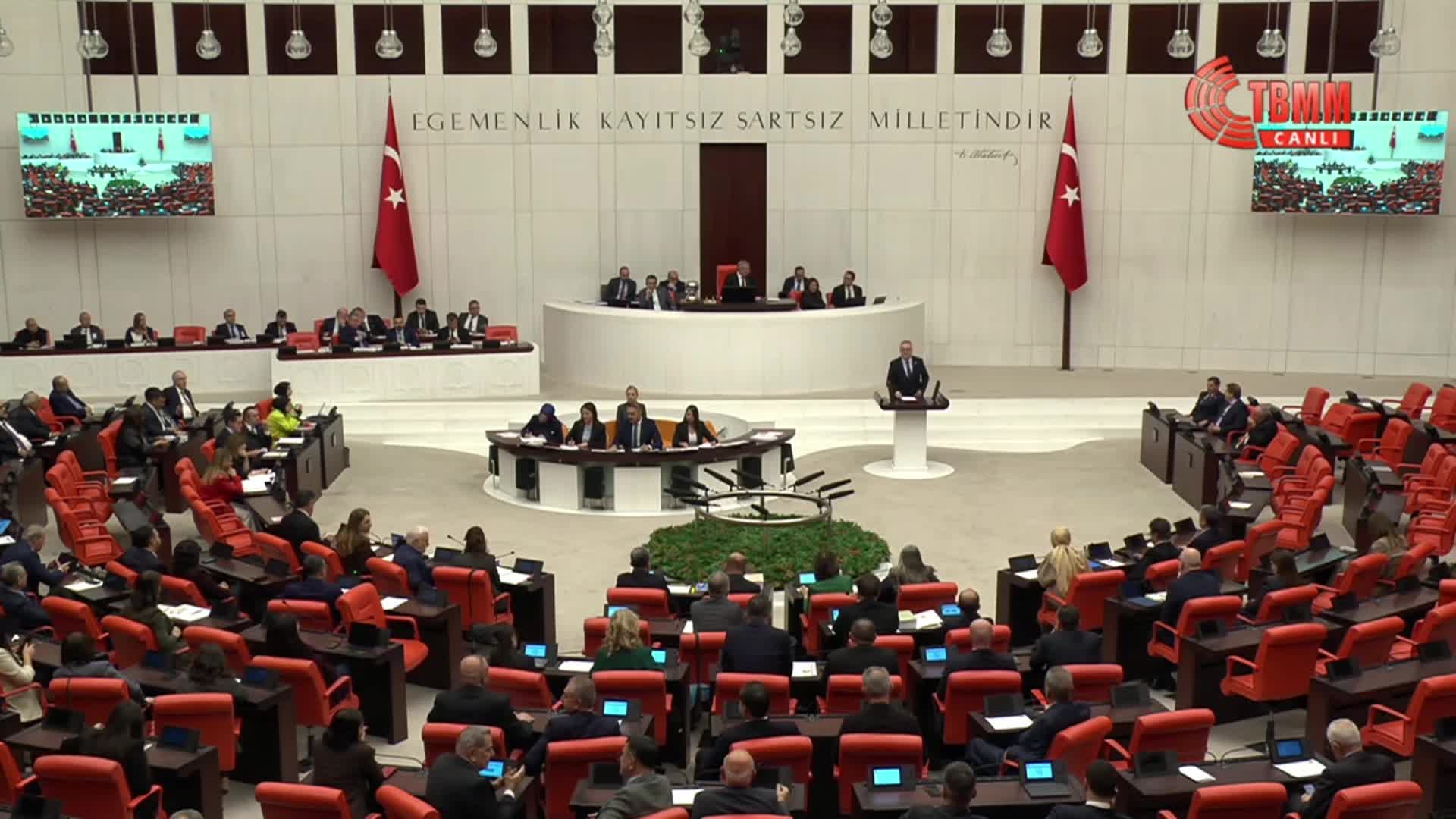 2026 bütçesi TBMM Genel Kurulu'nda... CHP'li Karaoba: Saraylarınız büyüsün, ihaleleriniz çoğalsın, çeteleriniz artsın diye çocuklar eksilerek büyüyor