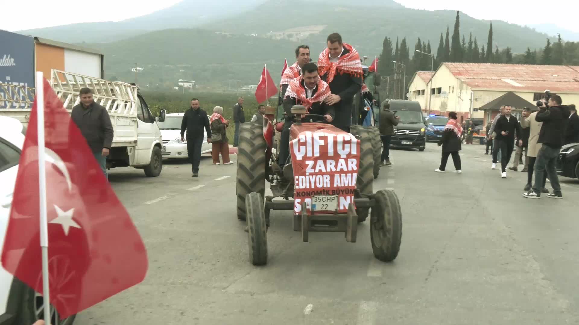 CHP’den Gümüldür’de mandalina üreticisine destek buluşması