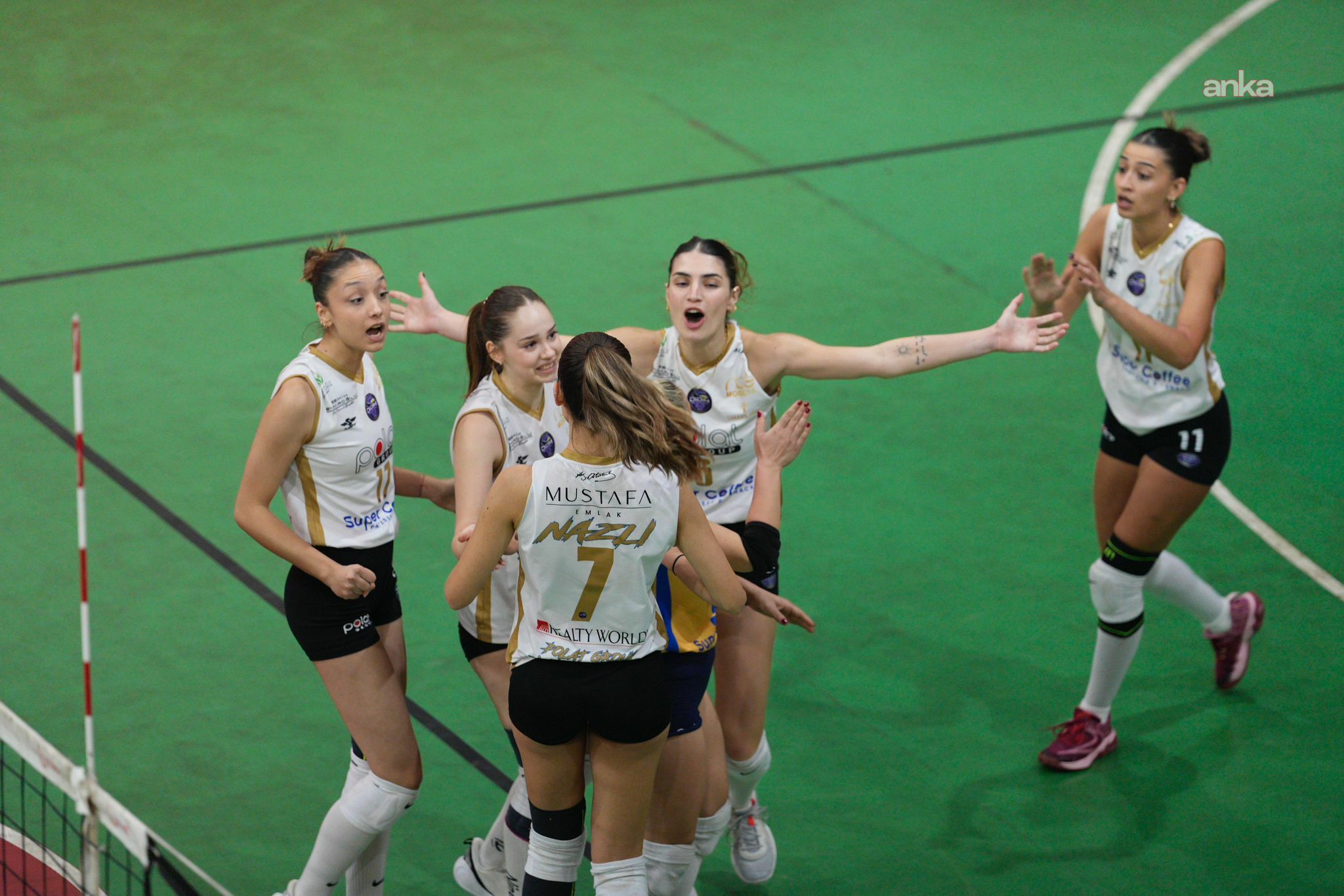 Didim Belediyespor Kadın Voleybol Takımı, deplasmandan galibiyetle döndü