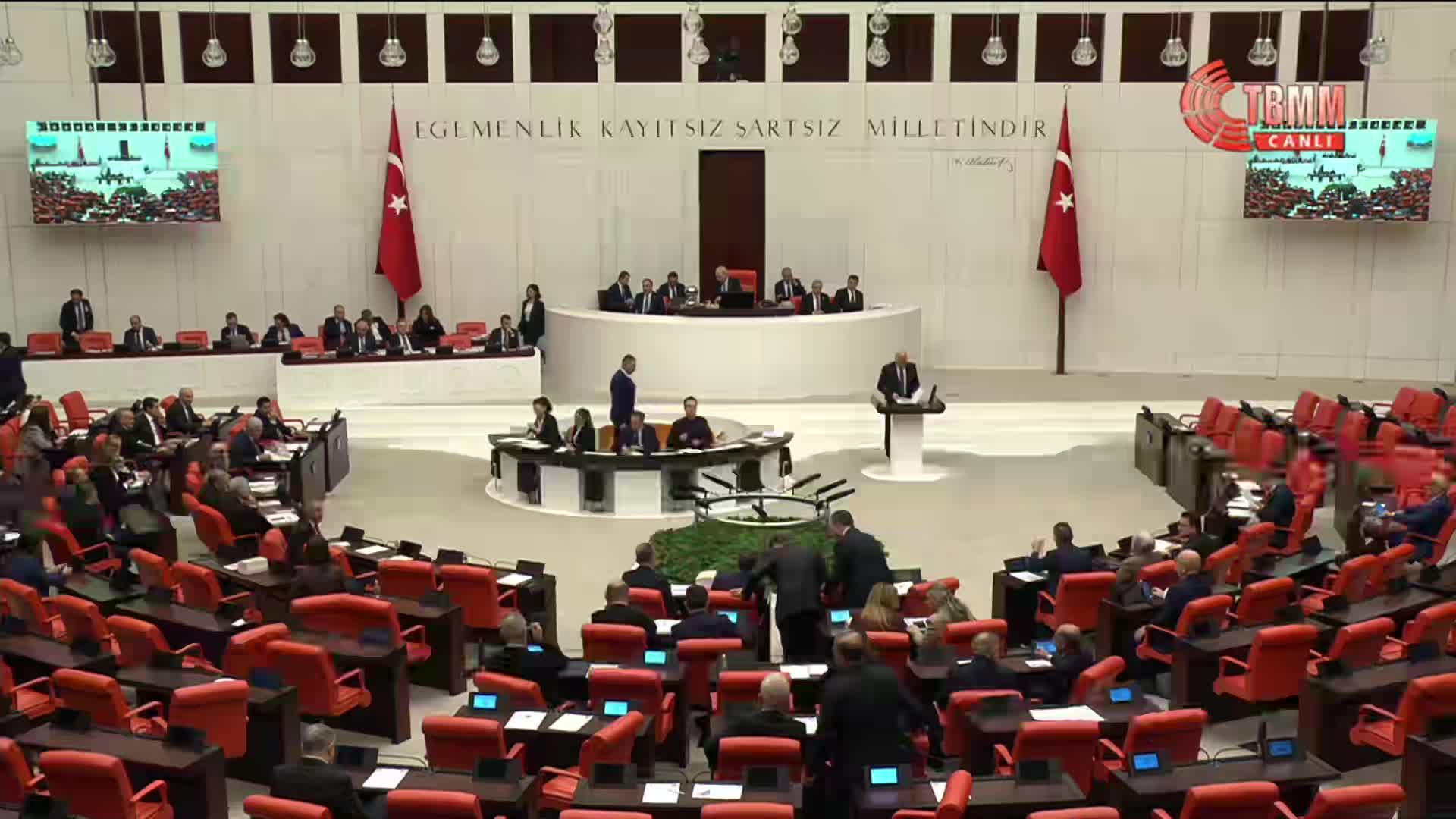 2026 bütçesi TBMM Genel Kurulu'nda… İYİ Parti Grup Başkanvekili Buğra Kavuncu Terörsüz Türkiye sürecine ilişkin: Bu sürecin içinde biz yokuz. Sürecin başarısız olmasından bizi müsebbip tutmaya da kalkmayın