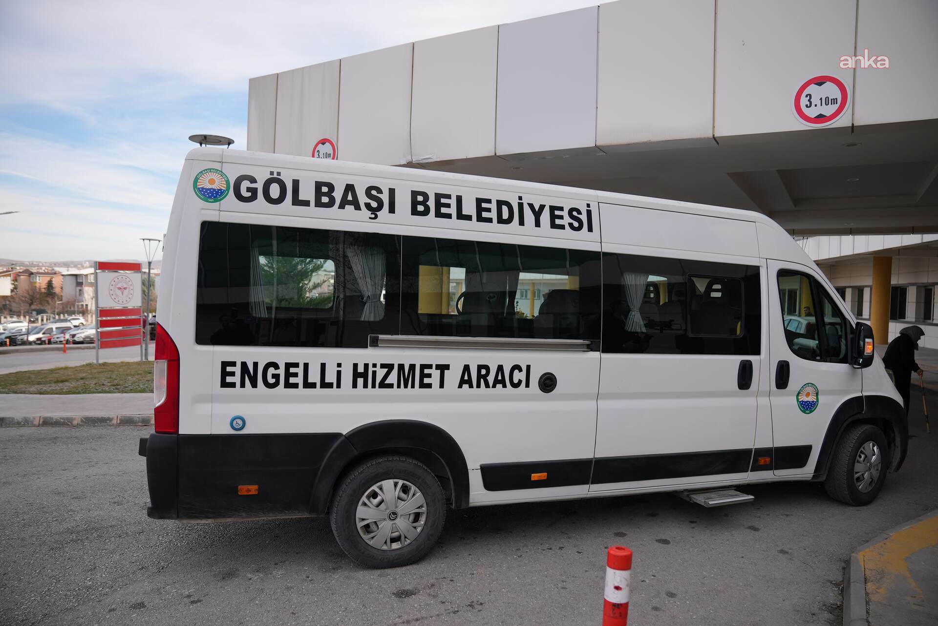Gölbaşı Belediyesi'nden engelli ve hasta vatandaşlara ücretsiz nakil hizmeti