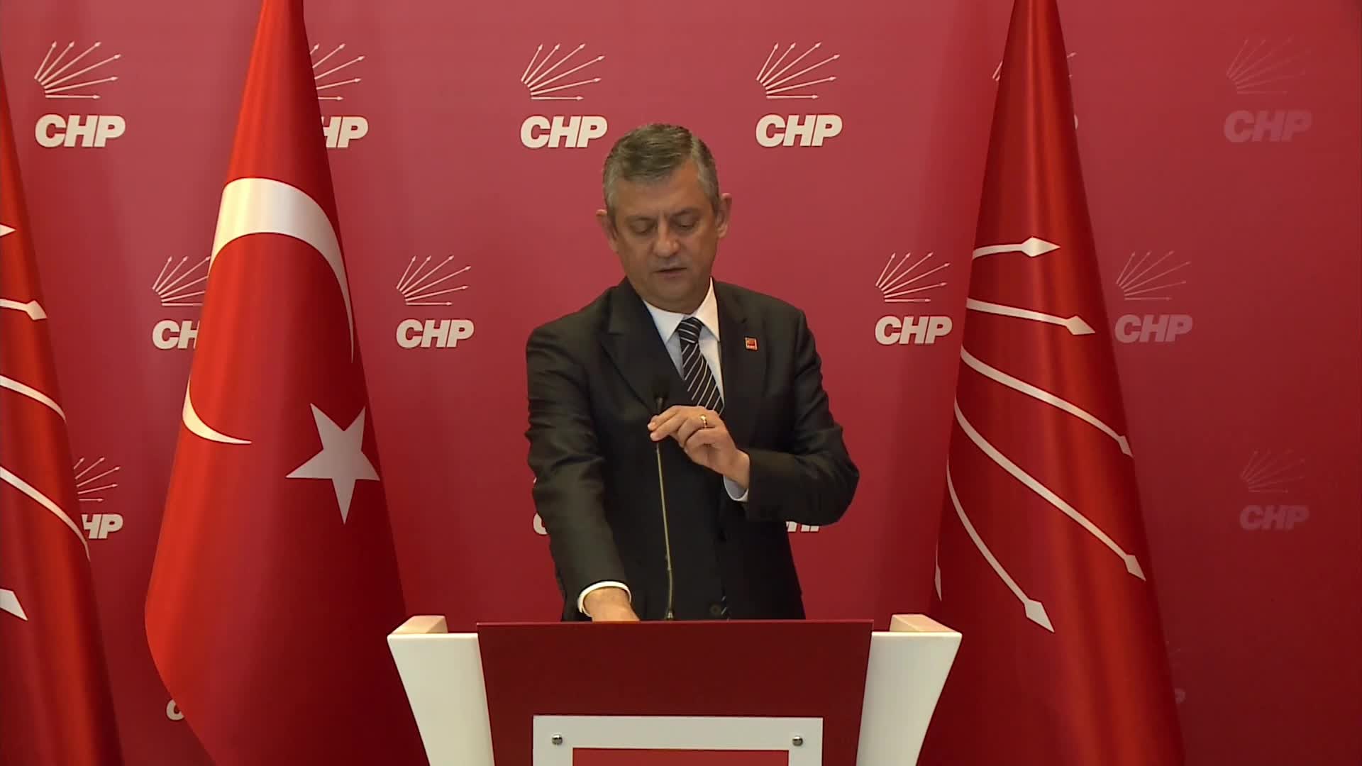 DEM Parti İmralı Heyeti, CHP’yi ziyaret etti... Özgür Özel: “Türkiye’nin hem terörsüz Türkiye hedefini, hem demokratik Türkiye hedefini birlikte hayata geçirebilecek yarınları umut ediyoruz”