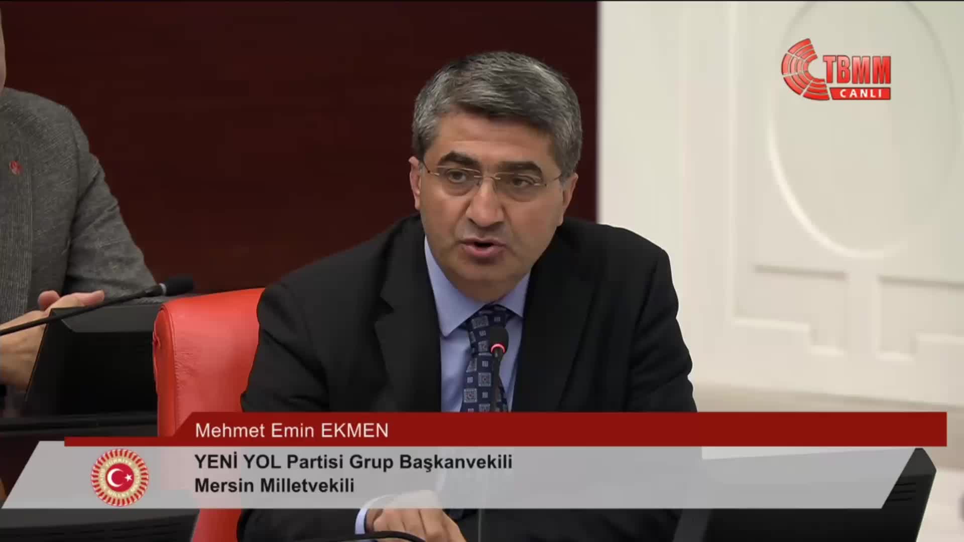 TBMM Genel Kurulu... Mehmet Emin Ekmen'den Kızılay'a çadır tepkisi: "Ne varsa yola çıkıp oraya yığmanız gerekiyor ama siz bundan üç kuruş para kazanmanın derdindesiniz"