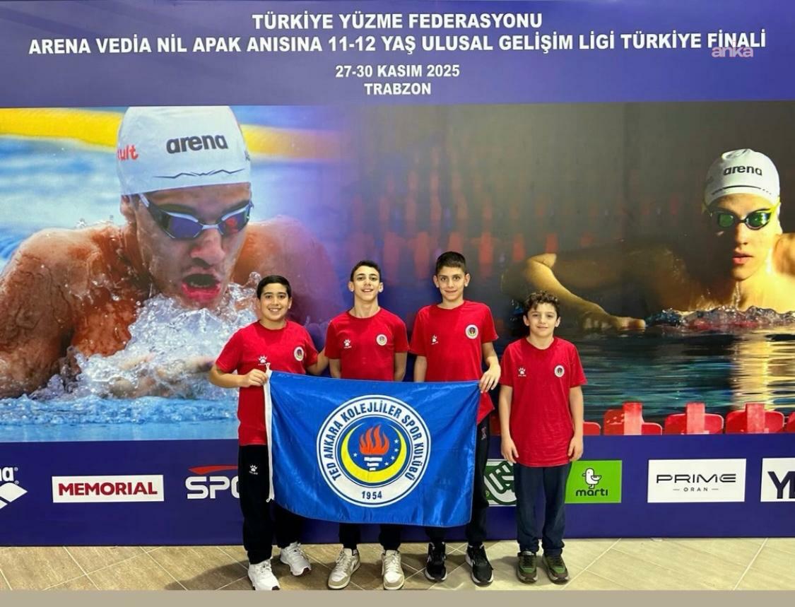 TED Ankara Kolejliler yüzme takımı Trabzon'da üç altın üç gümüş bir bronz madalya kazandı