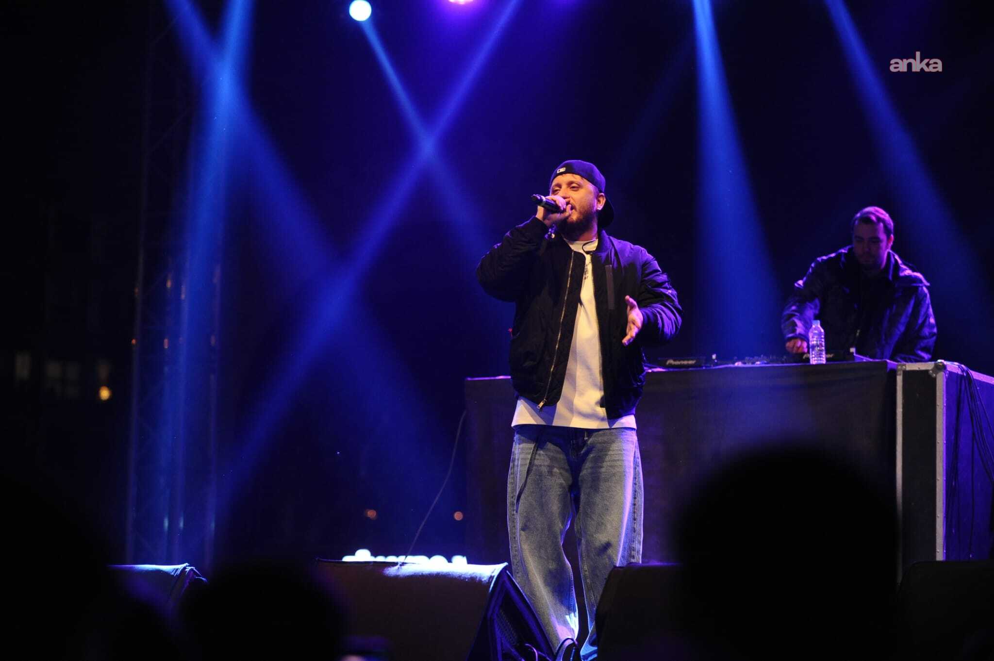 Karşıyaka Yeni Yıl Festivali’nde Anıl Piyancı coşkusu