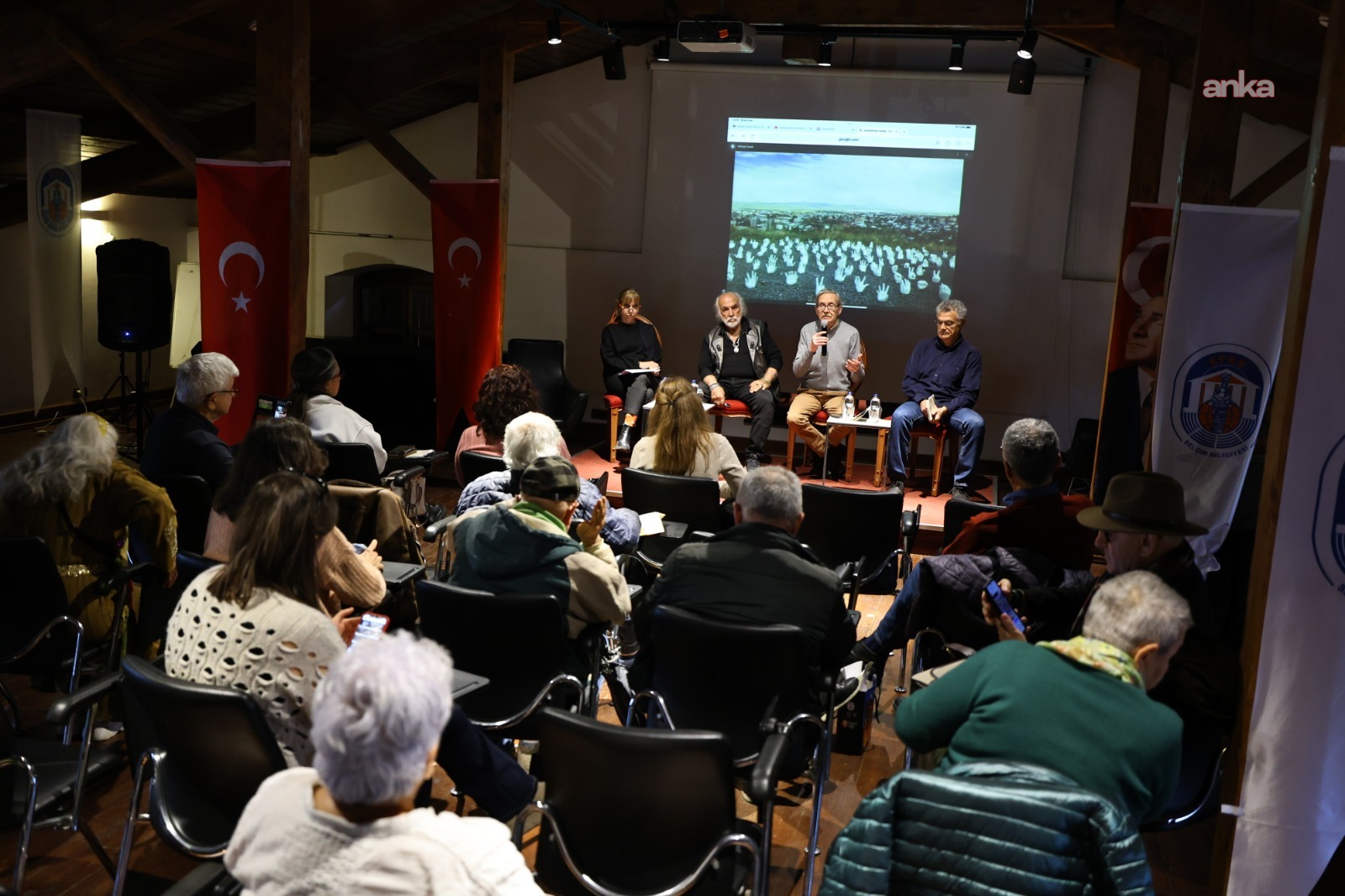 9'uncu İzmir Mizah Festivali, panellerle devam etti