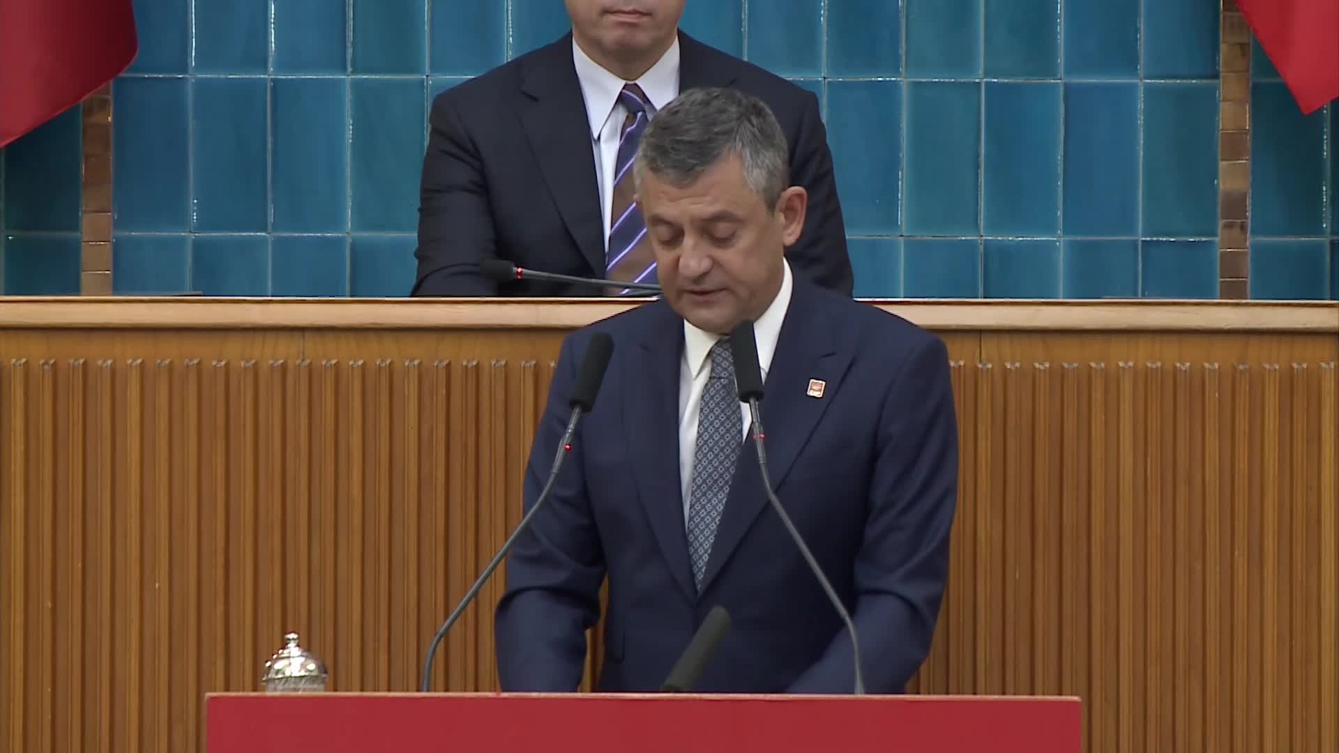 CHP Grup toplantısı... Özgür Özel: “AK Parti 2025’te işçiyi, emekliyi yüksek enflasyon ve faize ezdirdi”