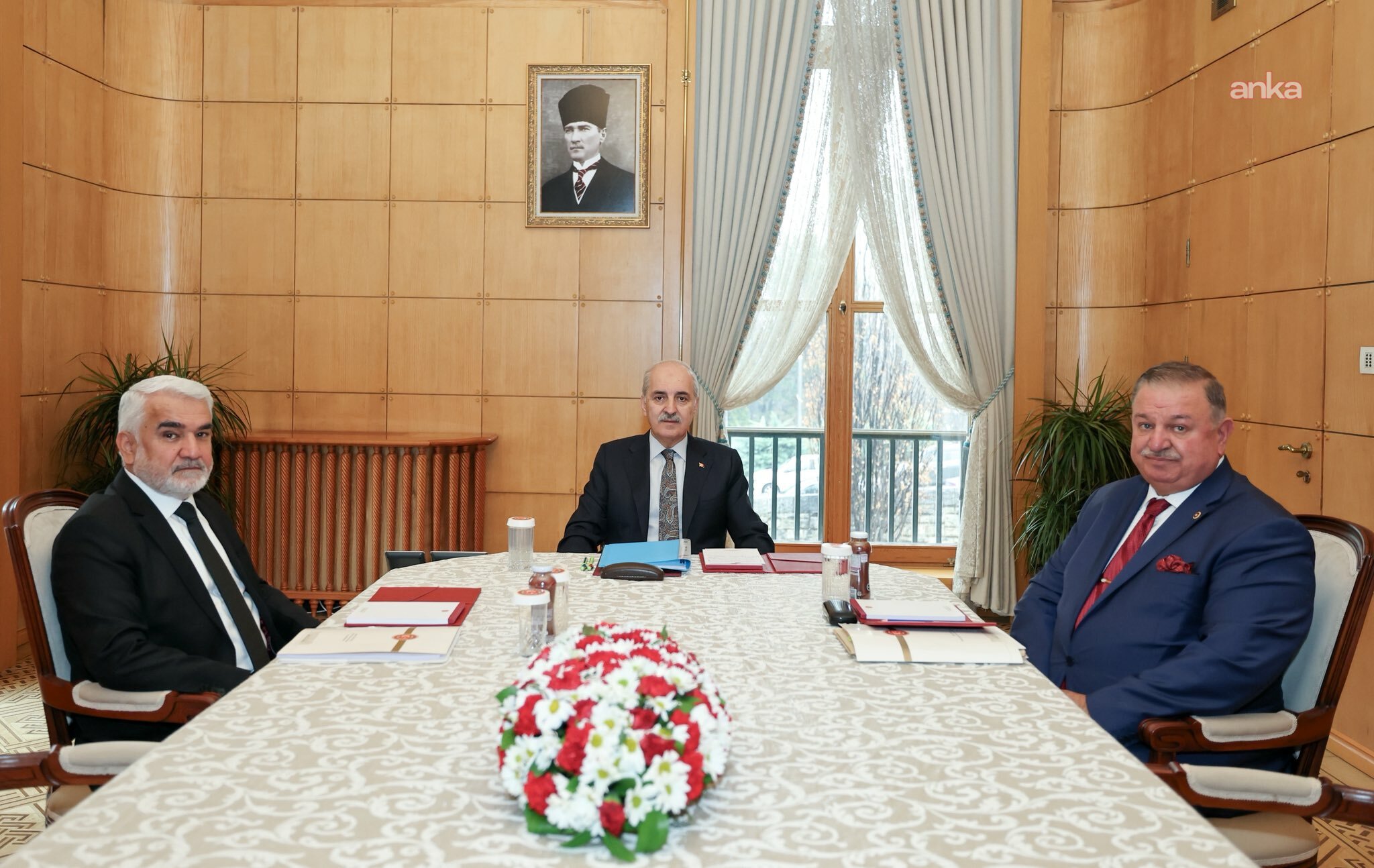 TBMM Başkanı Kurtulmuş, Zekeriya Yapıcıoğlu ve Doğan Bekin'i makamında kabul etti