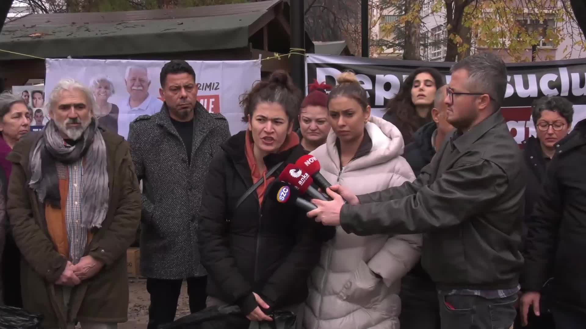 Adalet Peşinde Aileleri Platformu'nun "Adalet Nöbeti" sürüyor: "53 bin insanı öldürenleri affetmesinler"