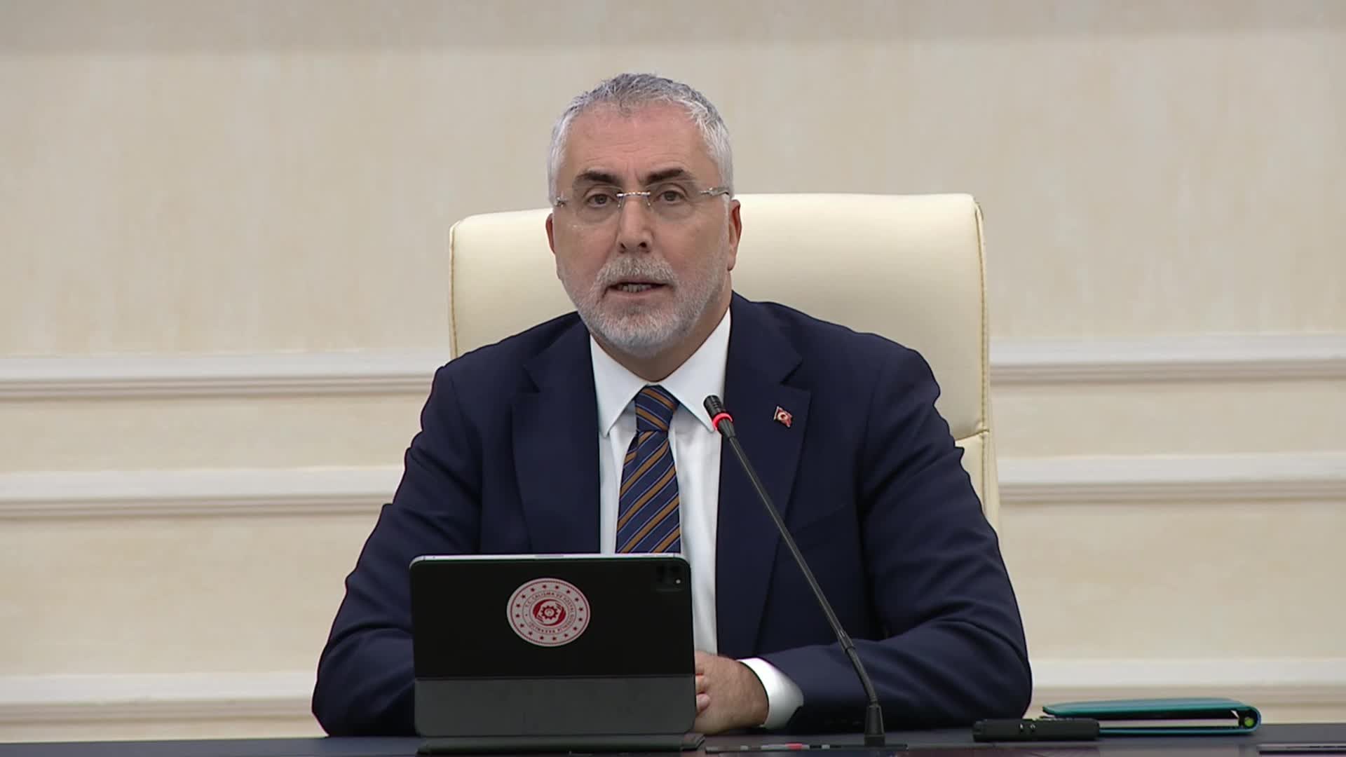 Asgari ücret 2026 yılı için net 28 bin 75 lira olarak belirlendi... Işıkhan: "Hiçbir zaman muhalefetin popülist yaklaşımlarını ciddiye almadık"