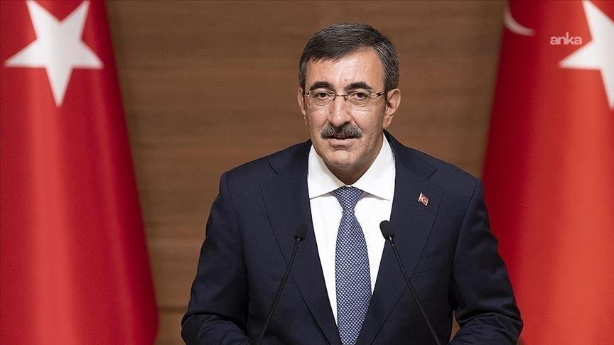 Cumhurbaşkanı Yardımcısı Yılmaz: "Yüzde 27 artışla net 28 bin 75 liraya yükselen aylık asgari ücret çalışanlar ve işverenler için hayırlı olsun"