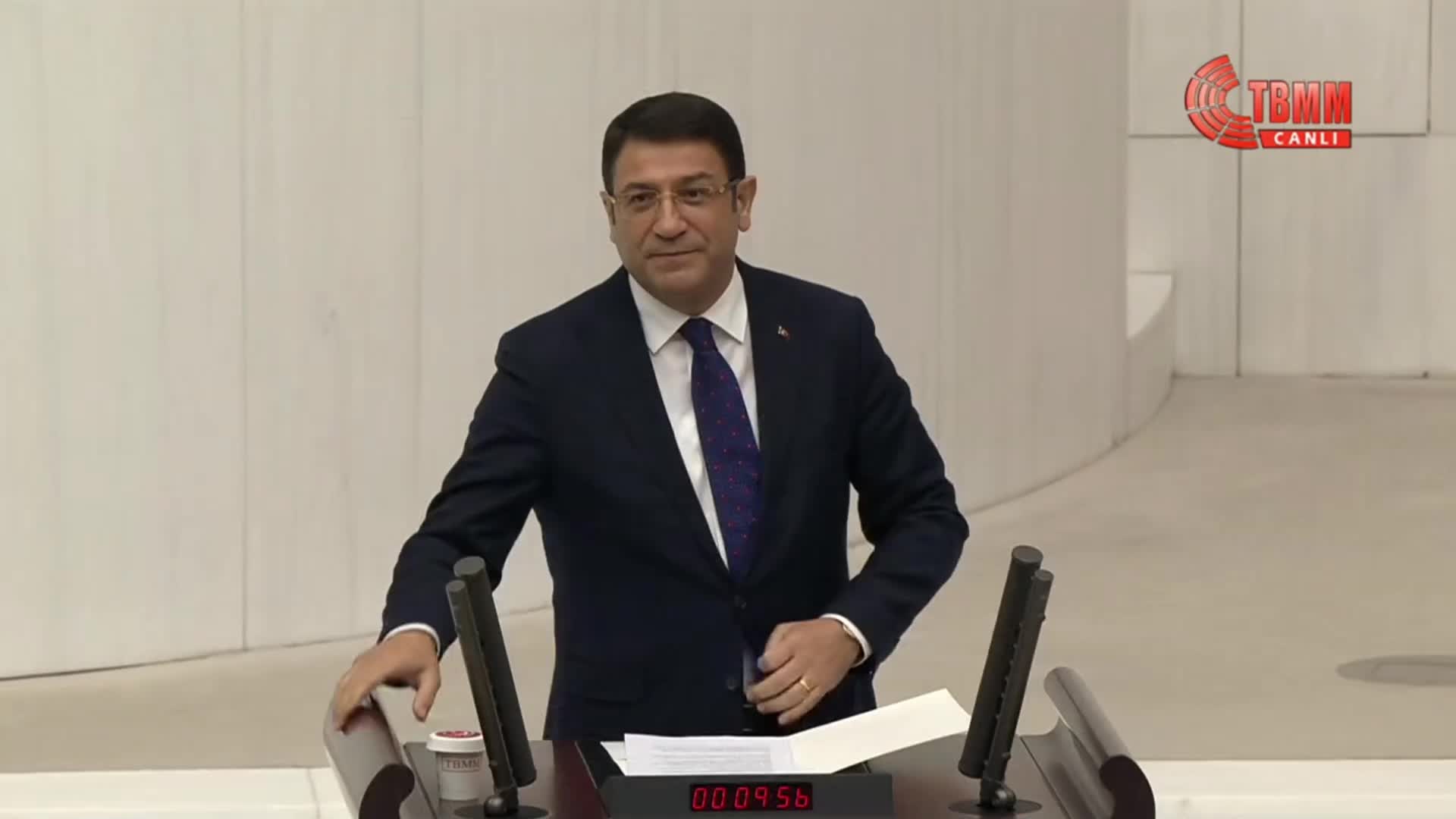 TBMM Genel Kurulu... Lütfü Türkkan: Cezaevlerinde umutla bekleyenler var evet ama dışarıda korkuyla bekleyen on binlerce de kadın var