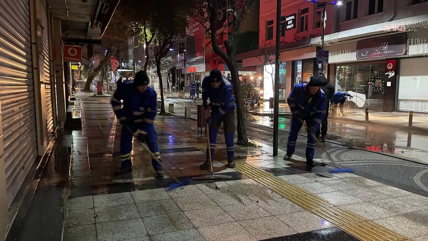 Bandırma Belediyesi'nden yeni yıl öncesi temizlik seferberliği