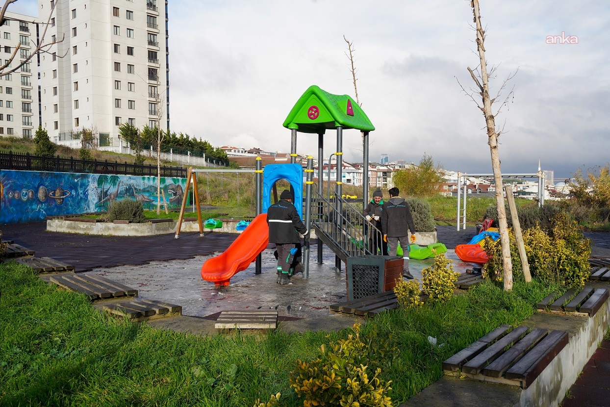 Beylikdüzü’nde yangın sonrası Ahi Evran Parkı kısa sürede yenilendi