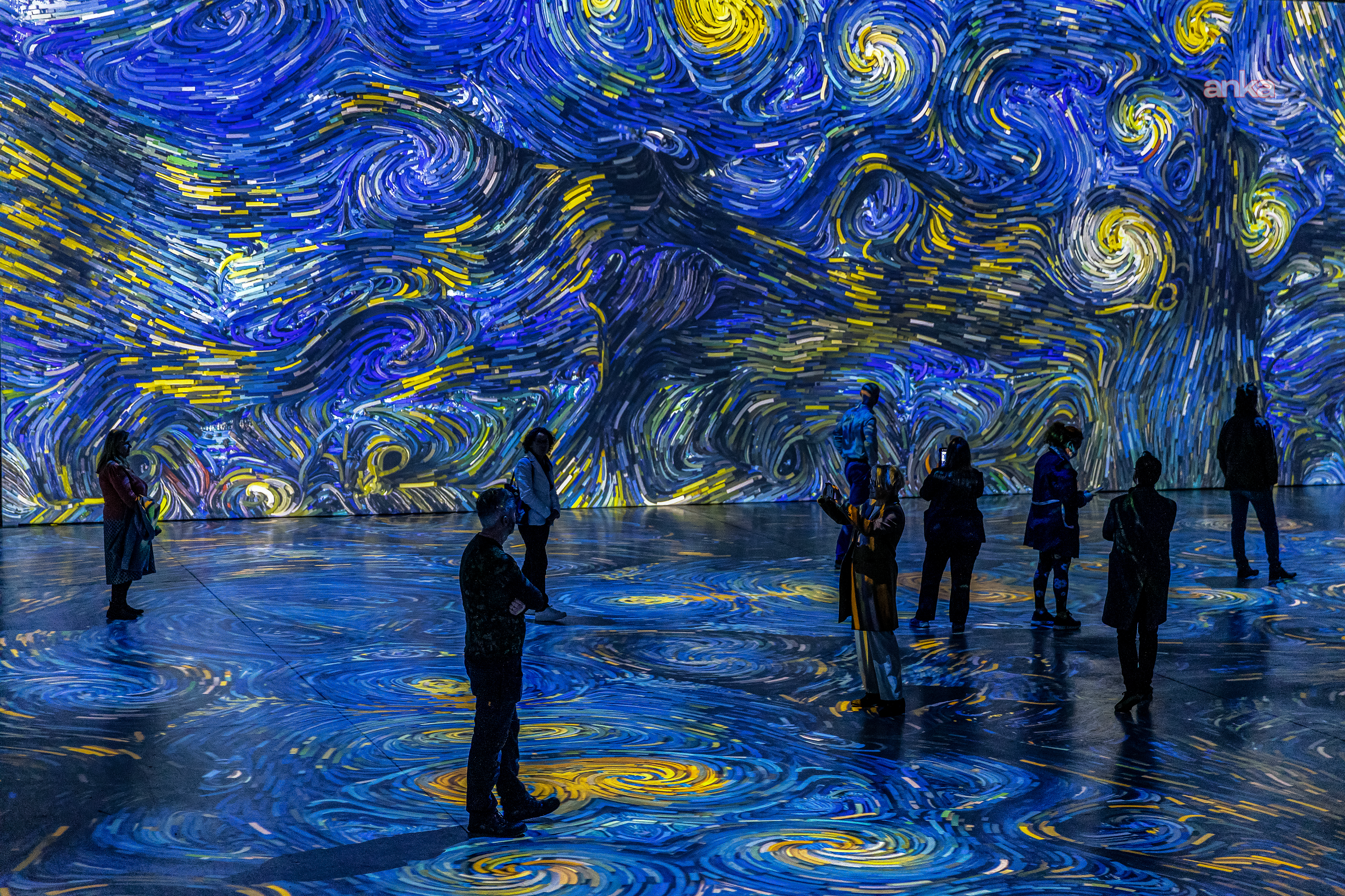 Ziyaretçi rekorları kıran “Van Gogh: Işığın İzinde” sergisi, 22 Şubat’a kadar uzatıldı
