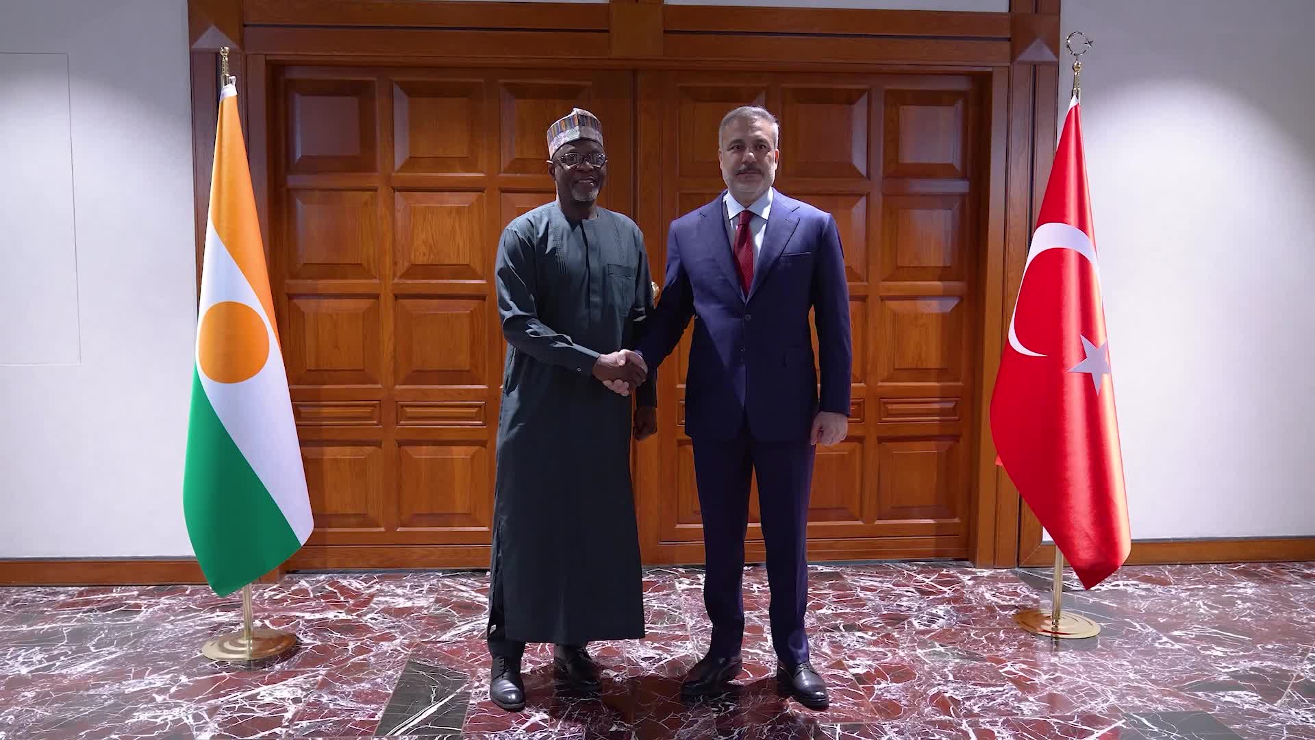 Bakan Fidan, Nijer Dışişleri Bakanı Sangare ile bir araya geldi