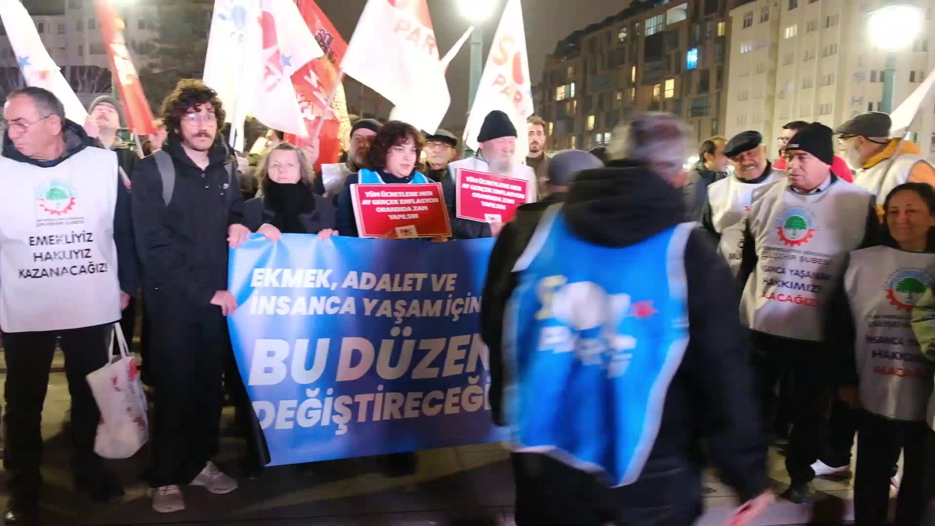 Eskişehir’de SOL Parti’den asgari ücret tepkisi: 28 bin 75 lira ile bir rezalete daha imza attılar