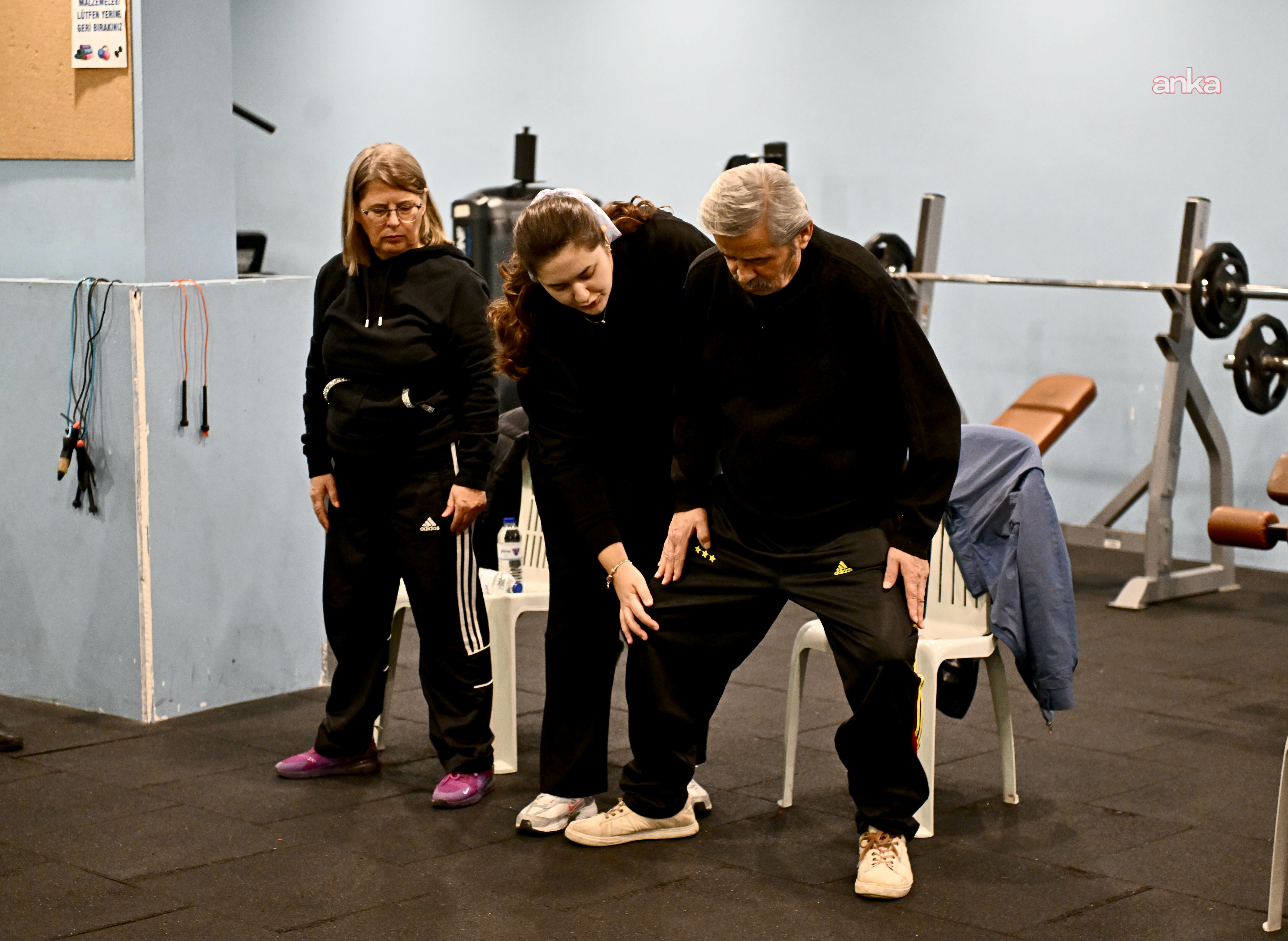 Muratpaşa Belediyesi'nden Parkinson hastalarına destek