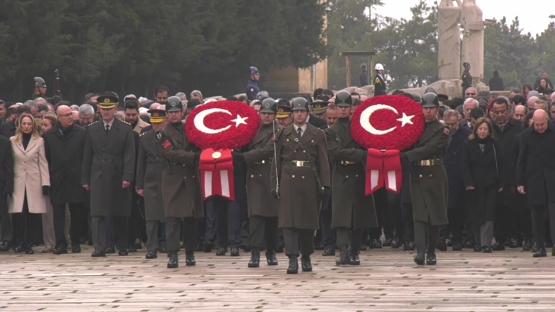 İsmet İnönü, vefatının 52’nci yılında Anıtkabir’de düzenlenen resmi törenle anıldı