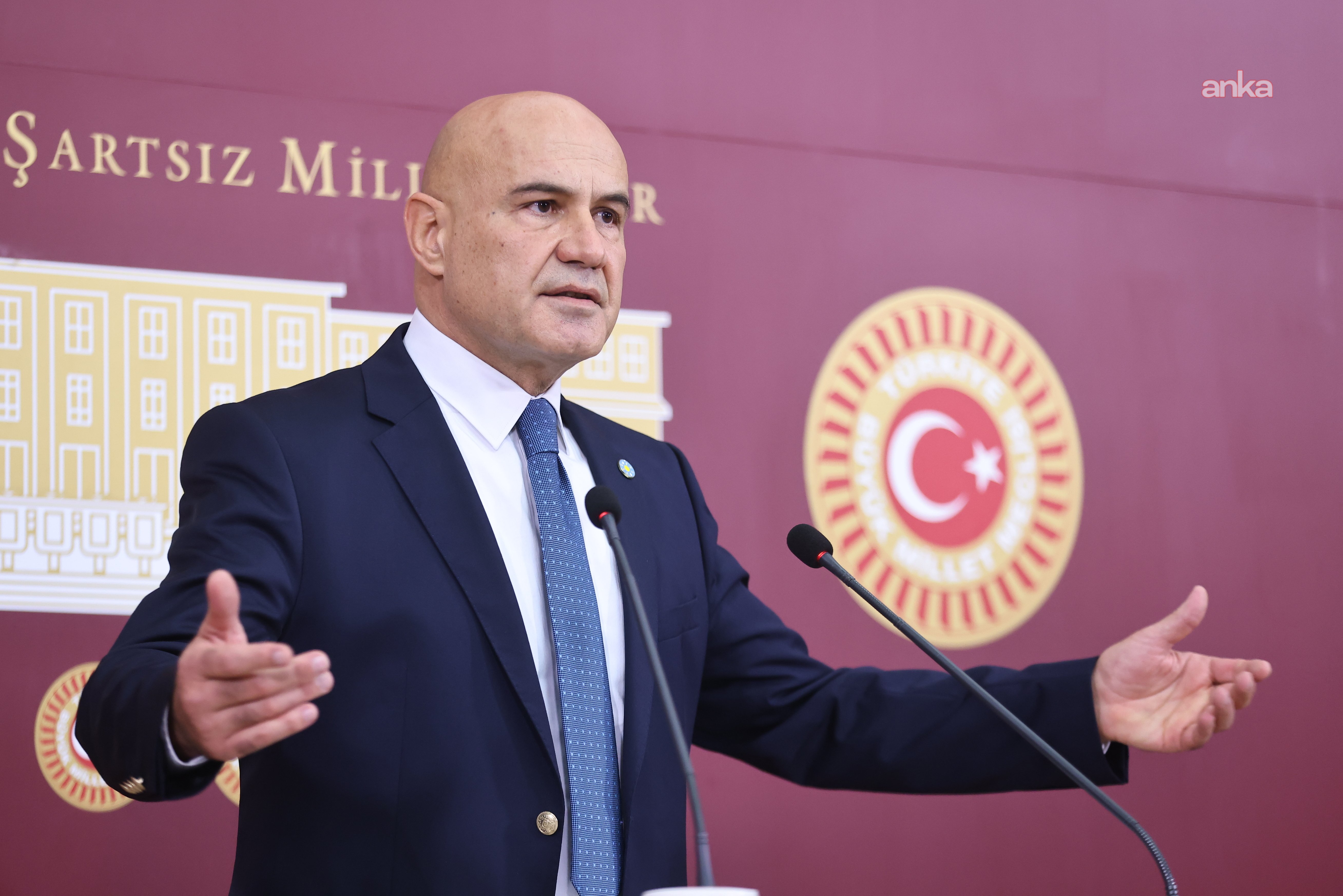 Eskişehir Büyükşehir Belediyesi ekiplerinden kar mesaisi
