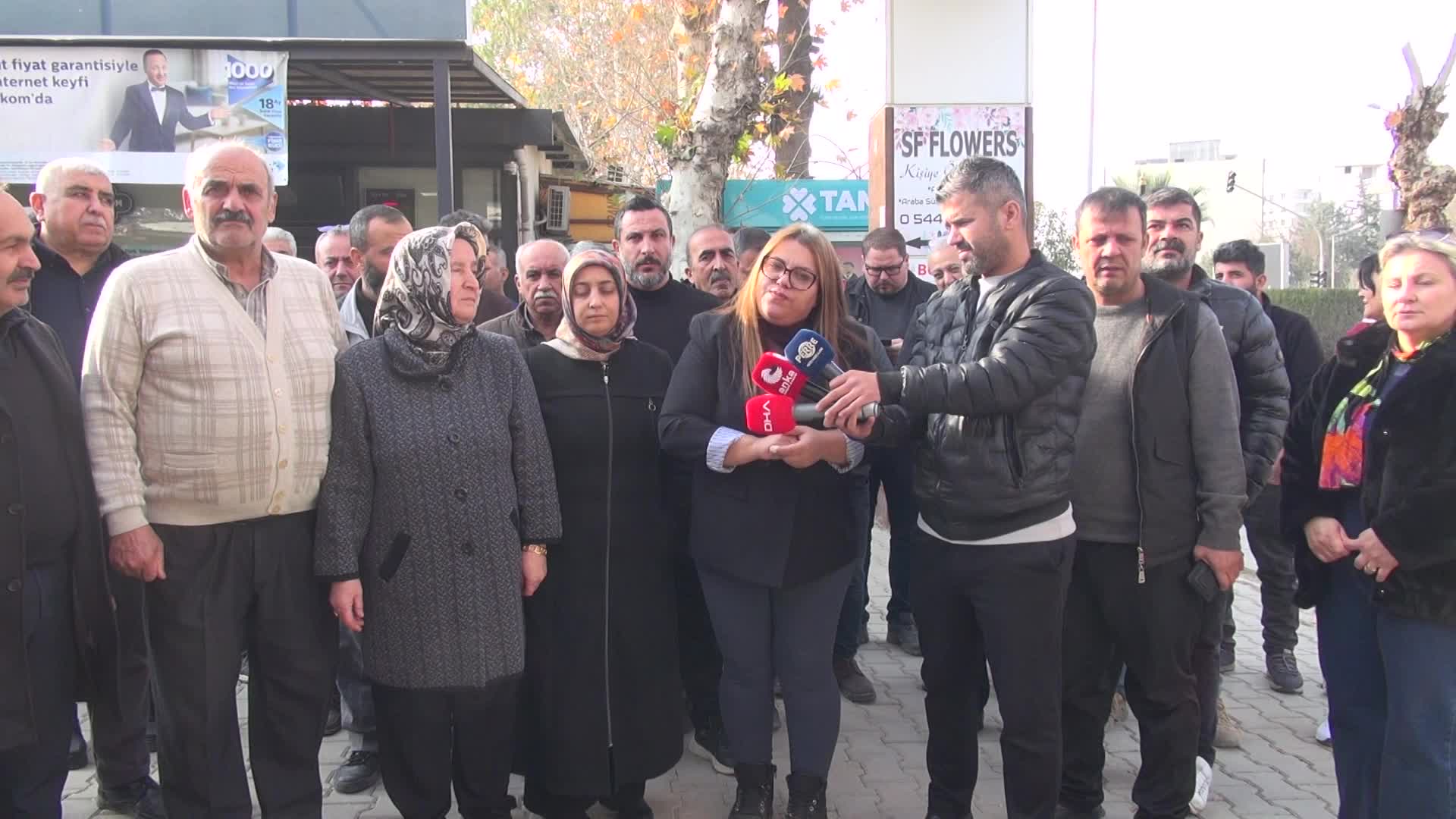Adıyaman’da çarşı esnafına AFAD'dan "ivedi boşaltma" tebligatı: "Beş gündür siftah yapmadan dükkan kapatıyorum. Hangi parayla yeni dükkan tutacağım?"