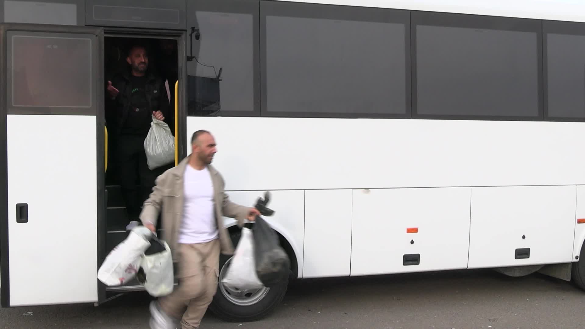 Diyarbakır’da 11’inci Yargı Paketi'nden 868 hükümlü yararlandı, tahliyeler sürüyor