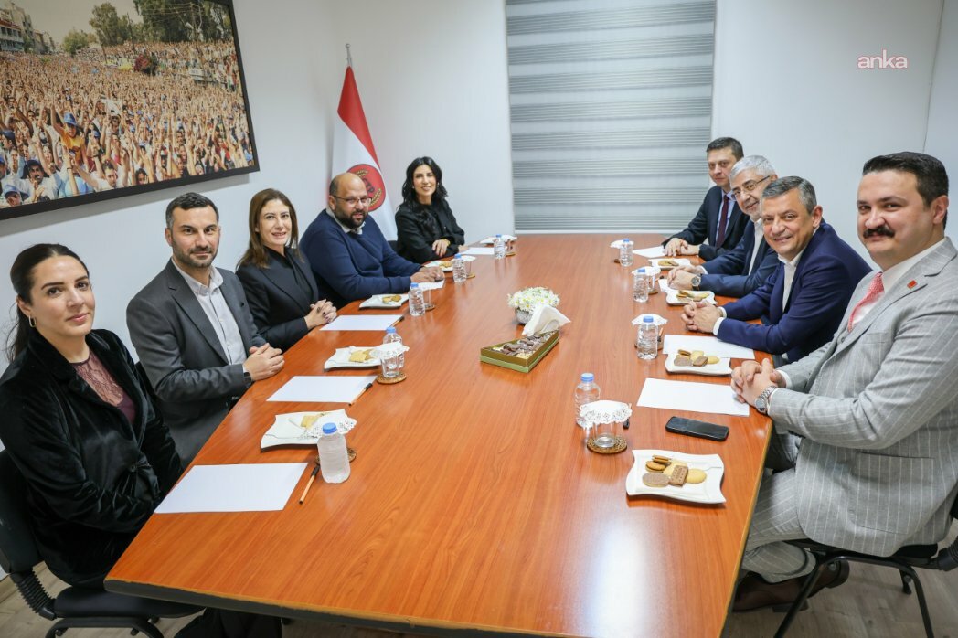 CHP Genel Başkanı Özel, KKTC'de