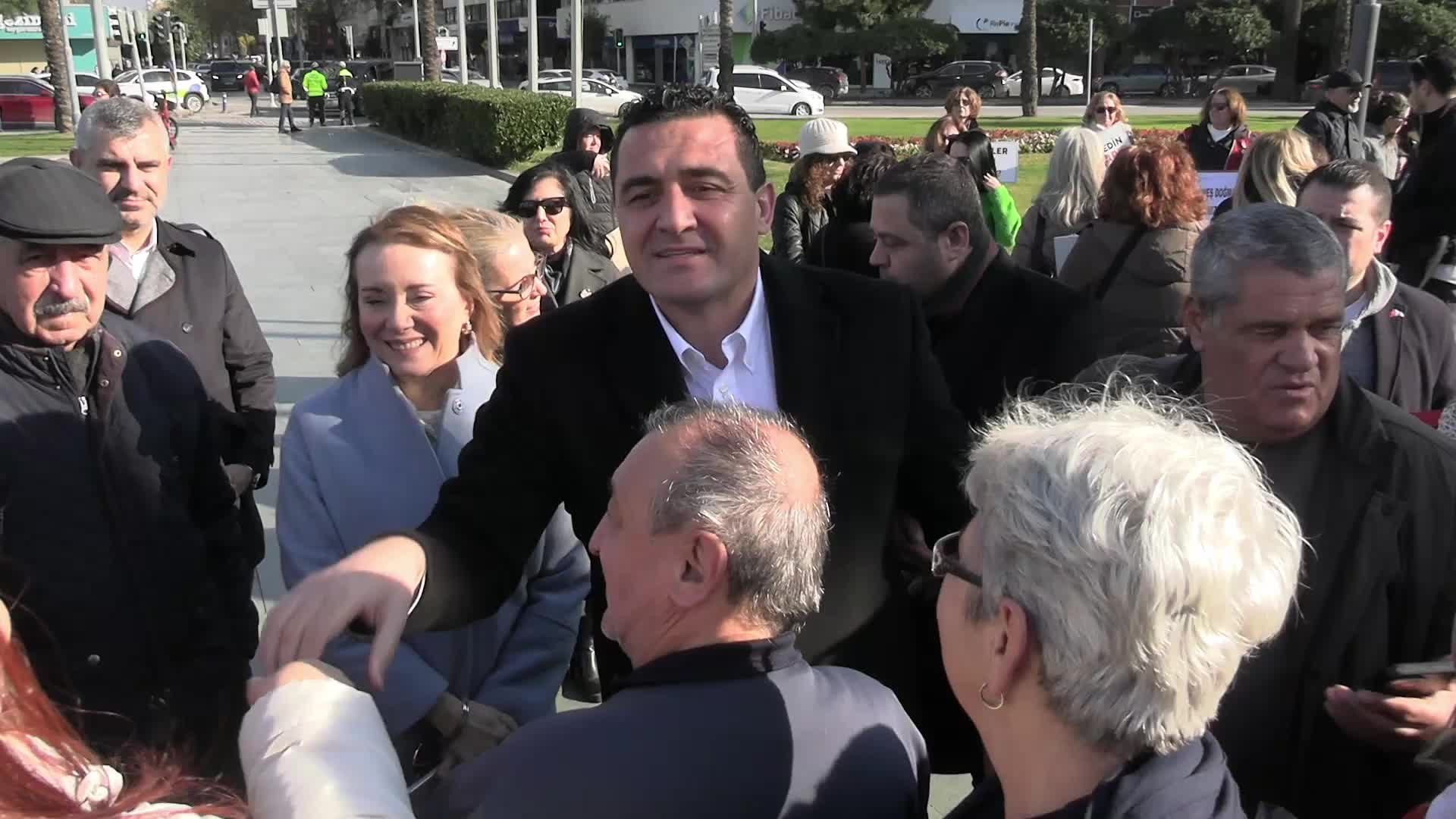 CHP’den İzmir’de “asgari değil, insanca yaşam” yürüyüşü