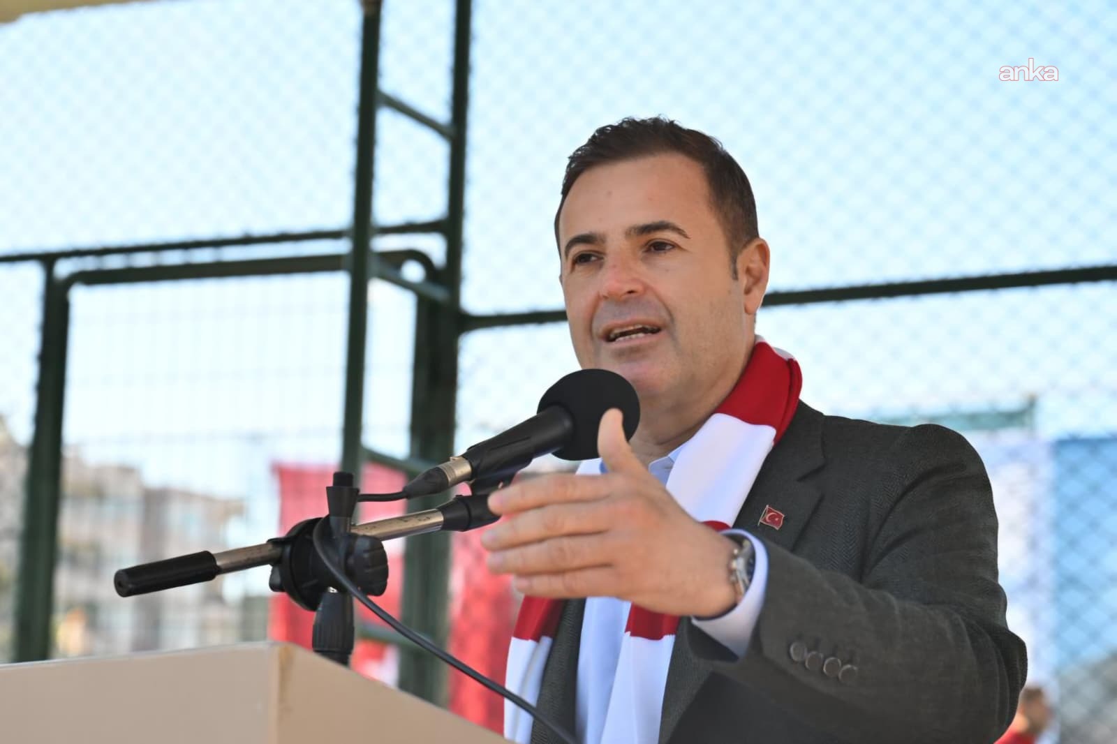 Balıkesir Büyükşehir Belediye Başkanı Akın, Murat Ustalı Spor Tesisleri'nin açılış törenine katıldı