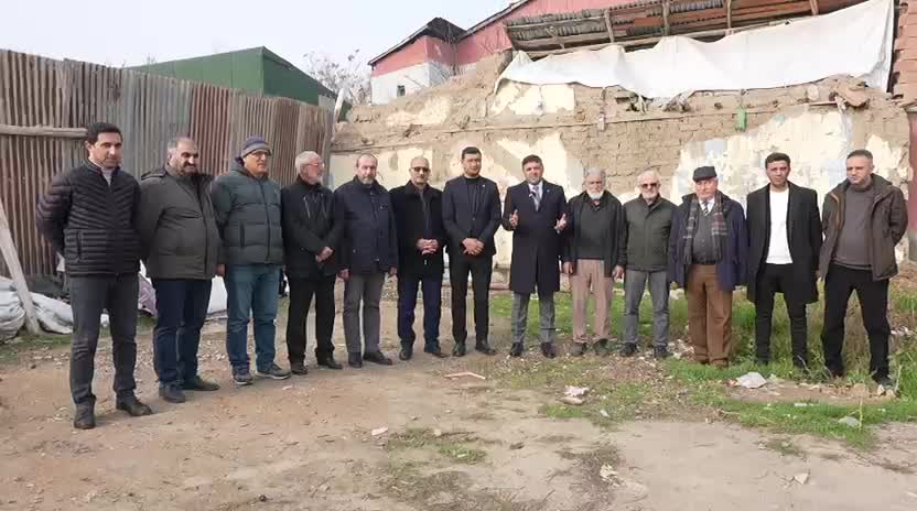 Yeniden Refah Partisi Elazığ İl Başkanı Karakuş, Aksaray Mahallesi sakinlerinin sorunlarını dinledi