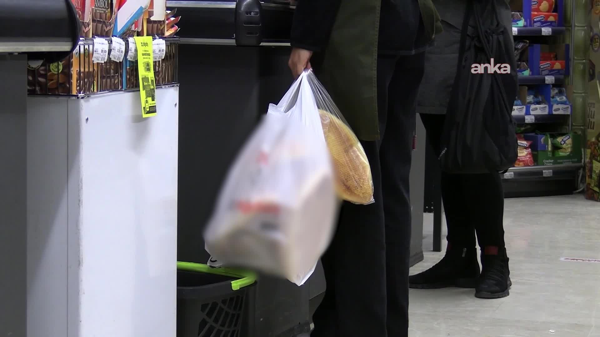 Plastik poşete 1 Ocak'tan itibaren yüzde 100 zam kararına vatandaş tepkili: "Zamma alıştık zaten"