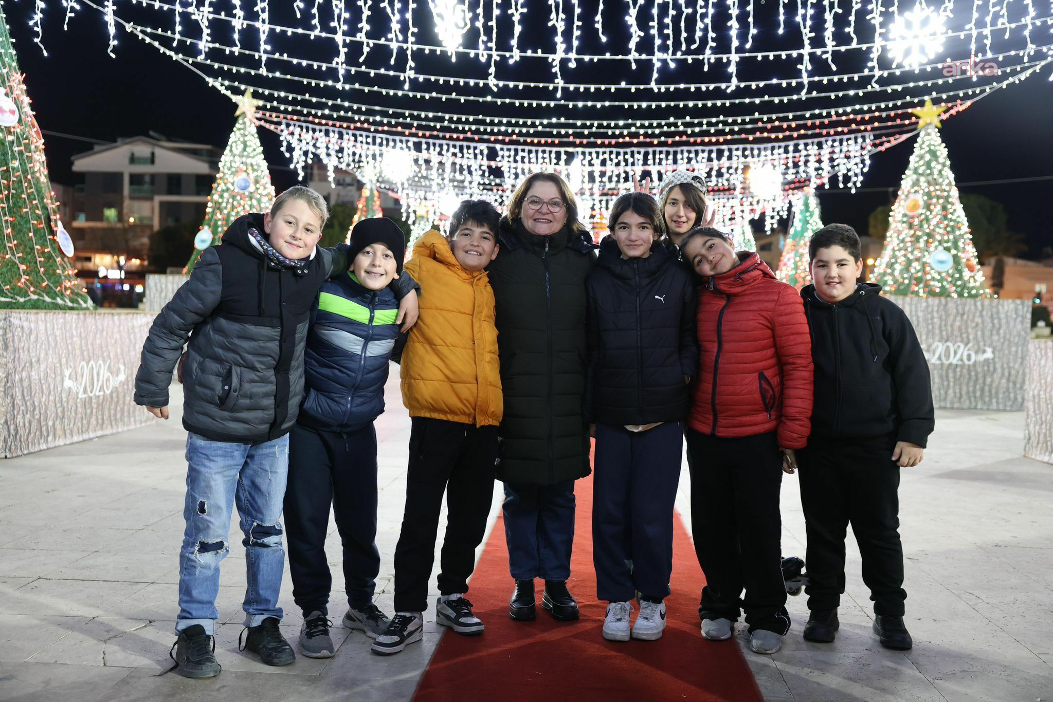 Didim Cumhuriyet Kent Meydanı’nda yılbaşı coşkusu devam ediyor