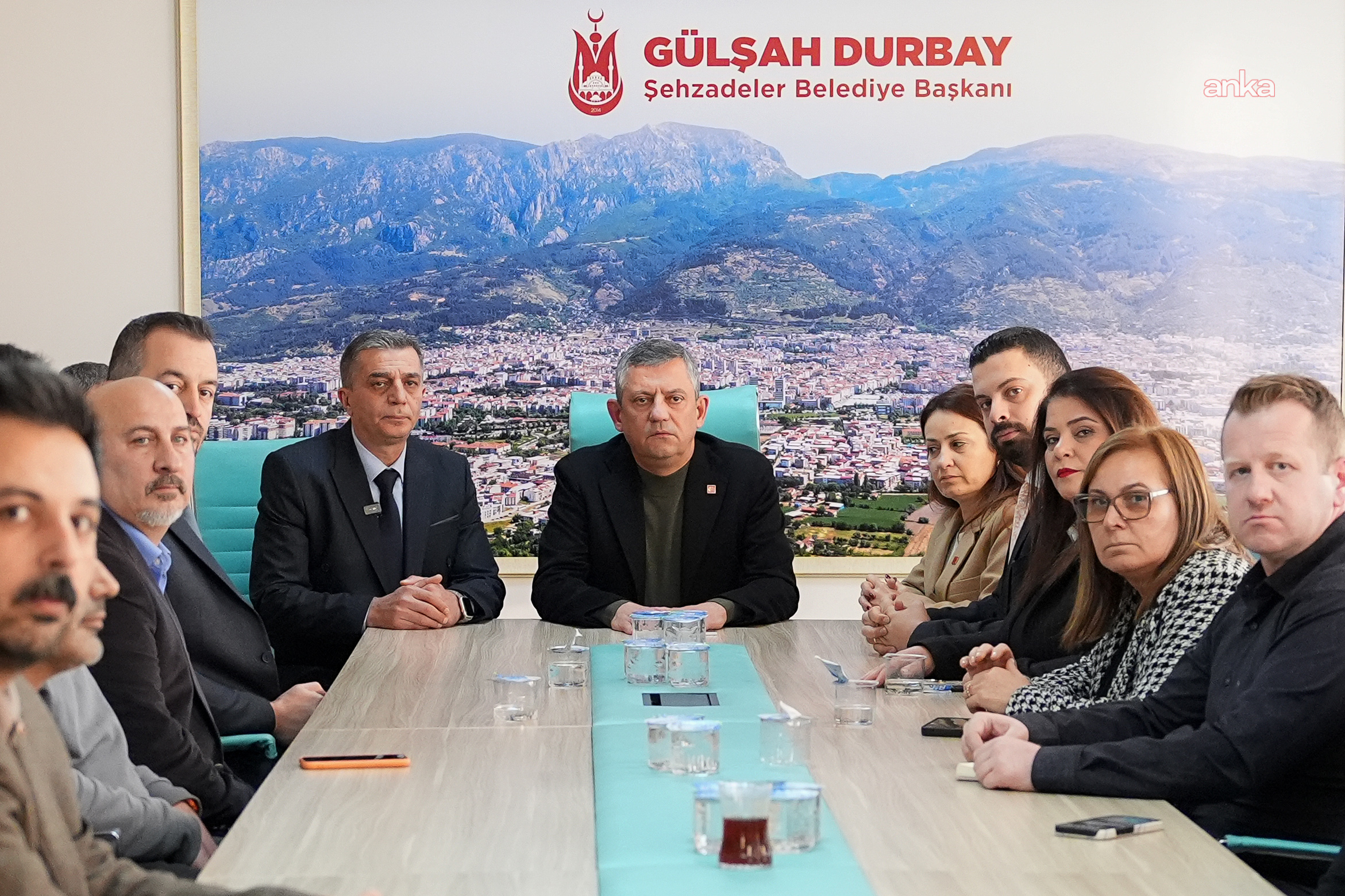 CHP Genel Başkanı Özel, Şehzadeler Belediyesi'ni ziyaret etti